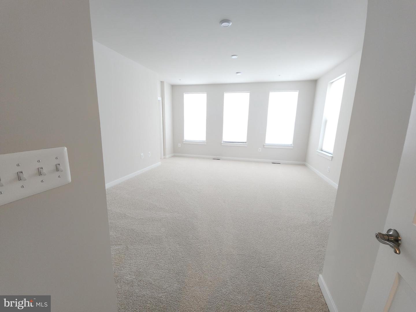 823 AMBROSE LN #A, MANASSAS PARK, Virginia 20111, 2 Bedrooms Bedrooms, ,2 BathroomsBathrooms,Residential,For sale,823 AMBROSE LN #A,VAPW2100808 MLS # VAPW2100808