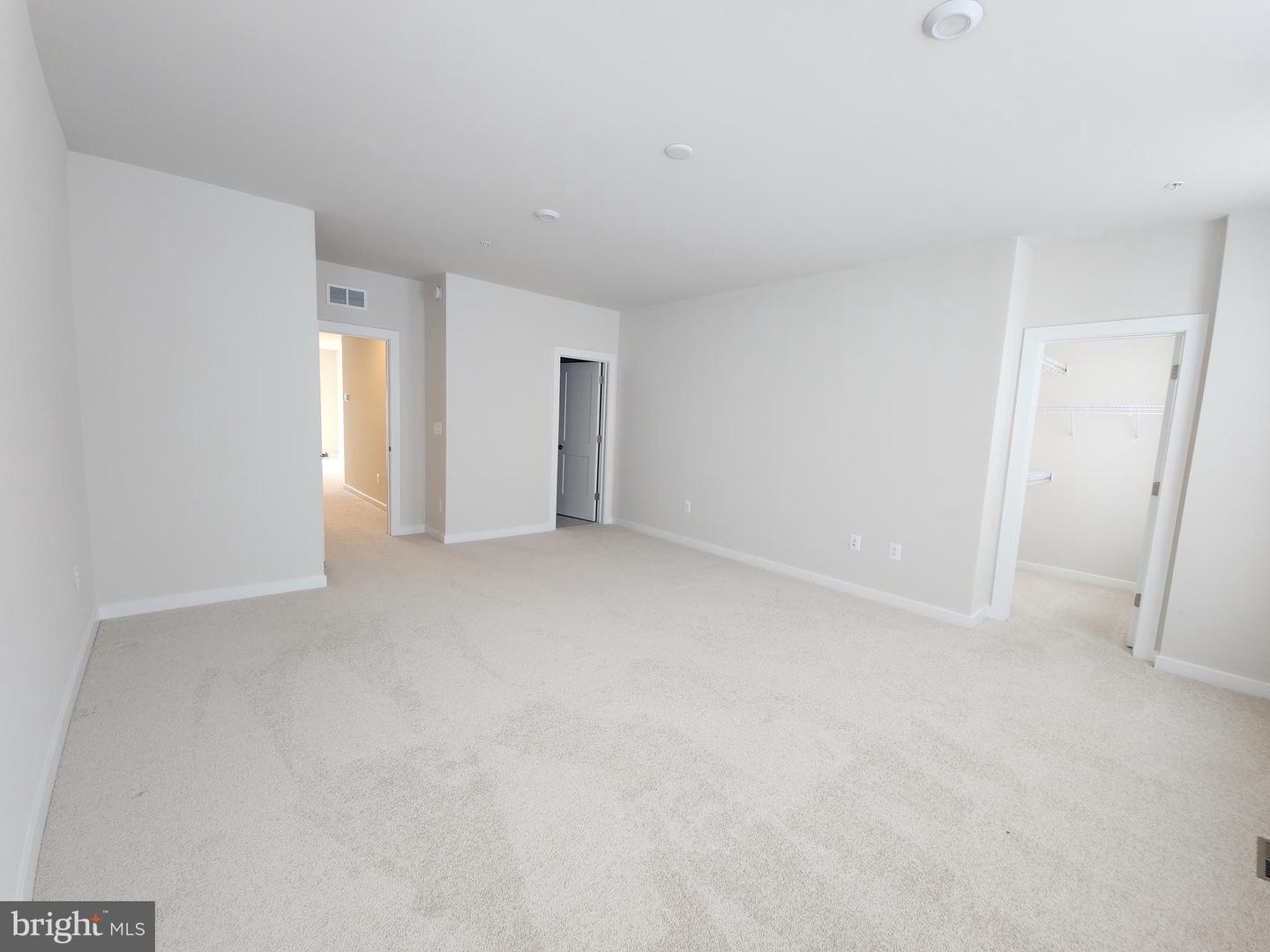 823 AMBROSE LN #A, MANASSAS PARK, Virginia 20111, 2 Bedrooms Bedrooms, ,2 BathroomsBathrooms,Residential,For sale,823 AMBROSE LN #A,VAPW2100808 MLS # VAPW2100808