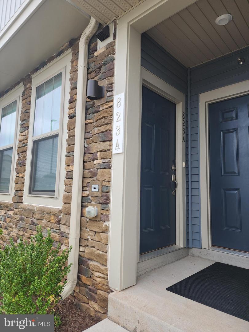 823 AMBROSE LN #A, MANASSAS PARK, Virginia 20111, 2 Bedrooms Bedrooms, ,2 BathroomsBathrooms,Residential,For sale,823 AMBROSE LN #A,VAPW2100808 MLS # VAPW2100808