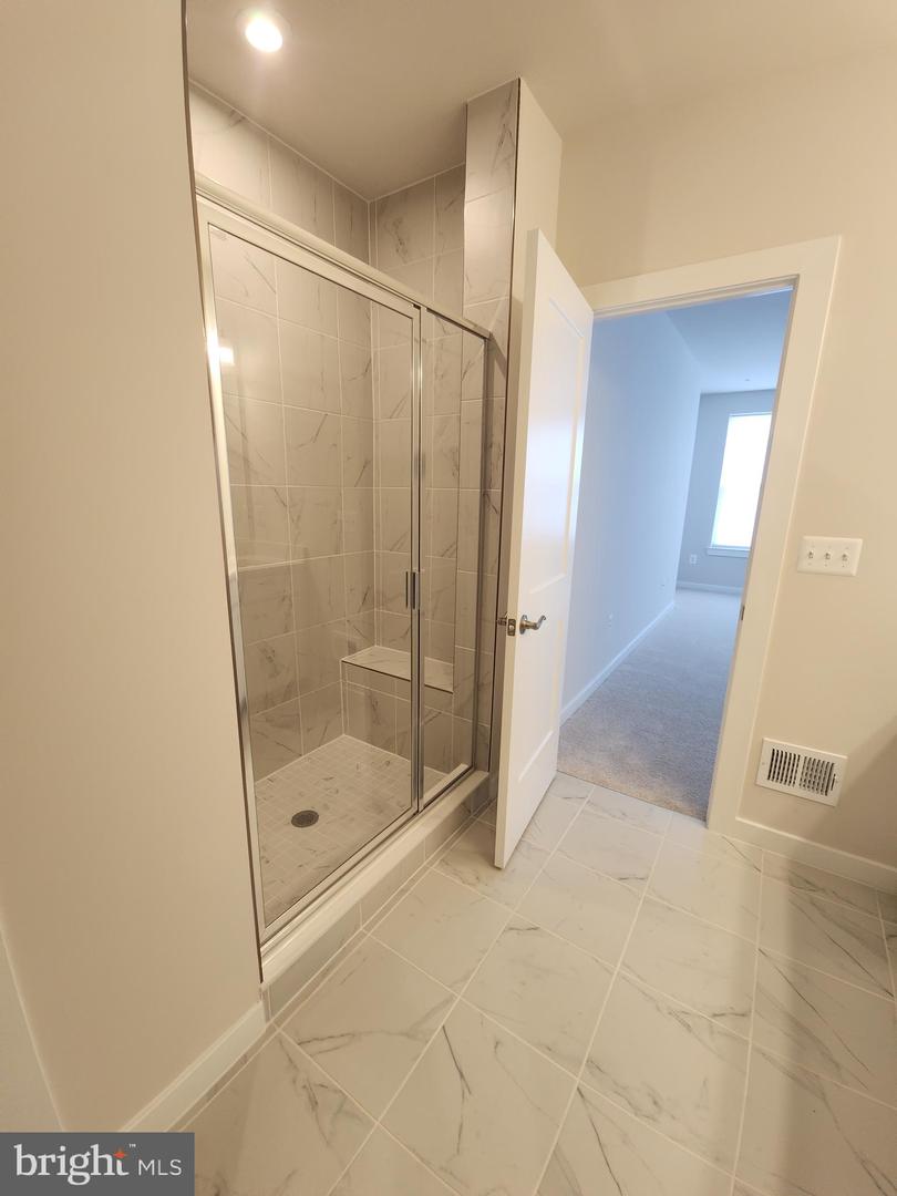 823 AMBROSE LN #A, MANASSAS PARK, Virginia 20111, 2 Bedrooms Bedrooms, ,2 BathroomsBathrooms,Residential,For sale,823 AMBROSE LN #A,VAPW2100808 MLS # VAPW2100808