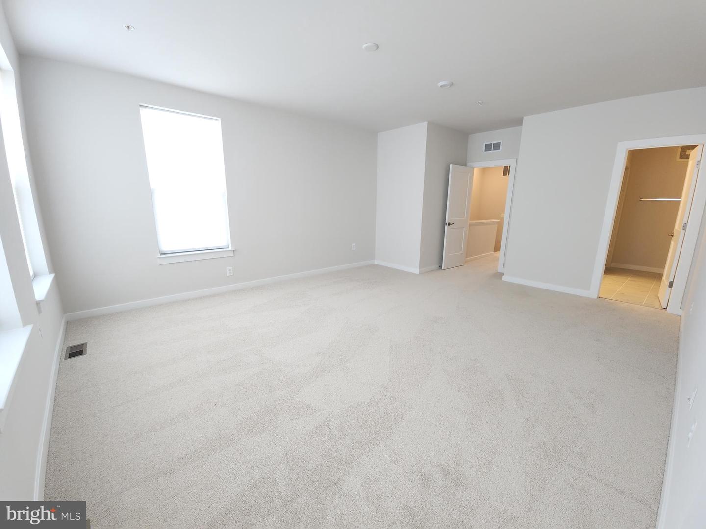 823 AMBROSE LN #A, MANASSAS PARK, Virginia 20111, 2 Bedrooms Bedrooms, ,2 BathroomsBathrooms,Residential,For sale,823 AMBROSE LN #A,VAPW2100808 MLS # VAPW2100808
