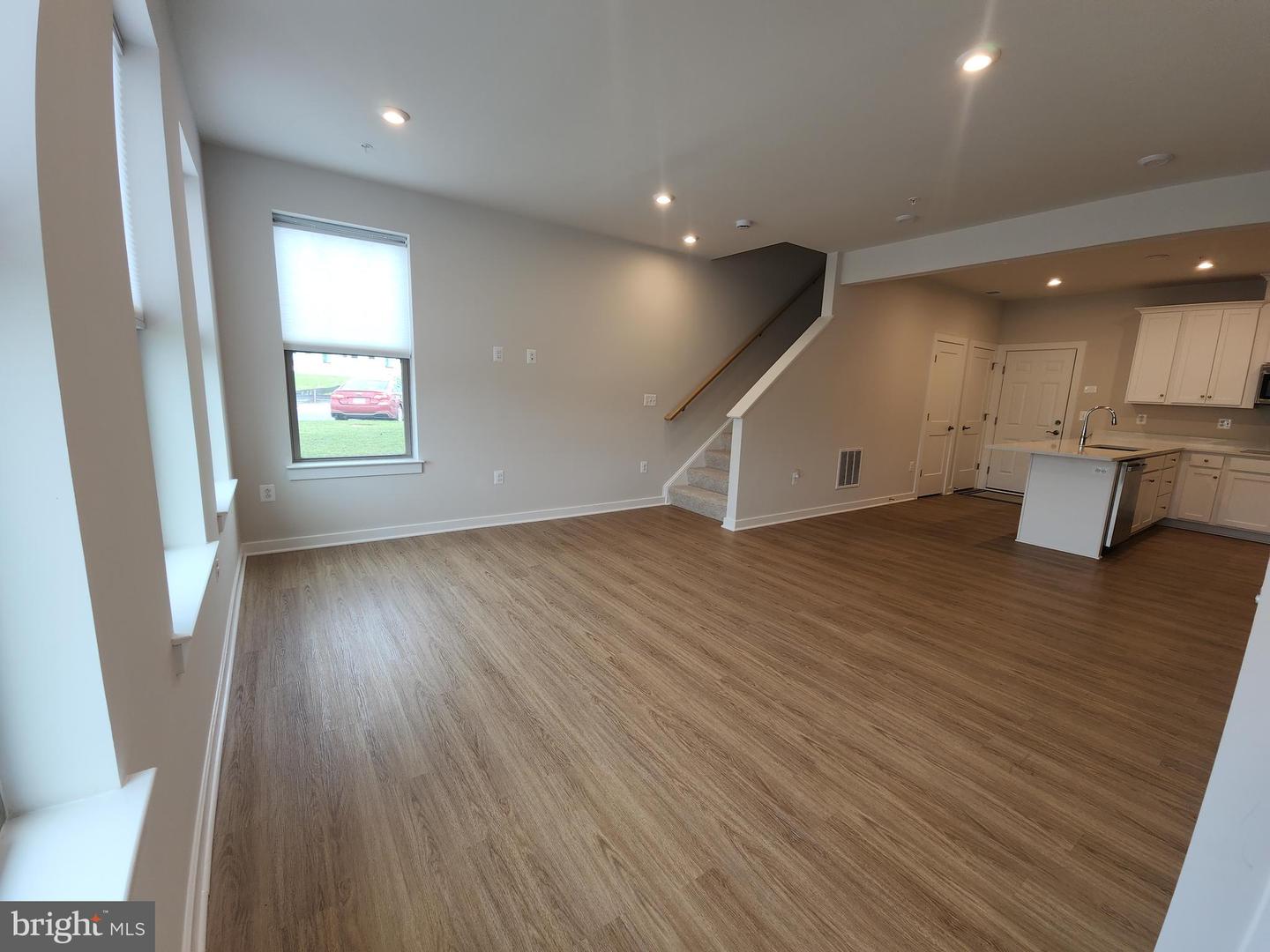 823 AMBROSE LN #A, MANASSAS PARK, Virginia 20111, 2 Bedrooms Bedrooms, ,2 BathroomsBathrooms,Residential,For sale,823 AMBROSE LN #A,VAPW2100808 MLS # VAPW2100808