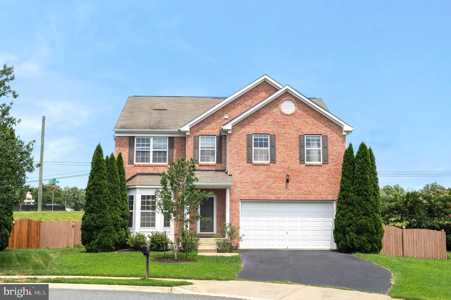 10 MINNIEAR CT, FREDERICKSBURG, Virginia 22406, 4 Bedrooms Bedrooms, 8 Rooms Rooms,3 BathroomsBathrooms,Residential,For sale,10 MINNIEAR CT,VAST2041508 MLS # VAST2041508