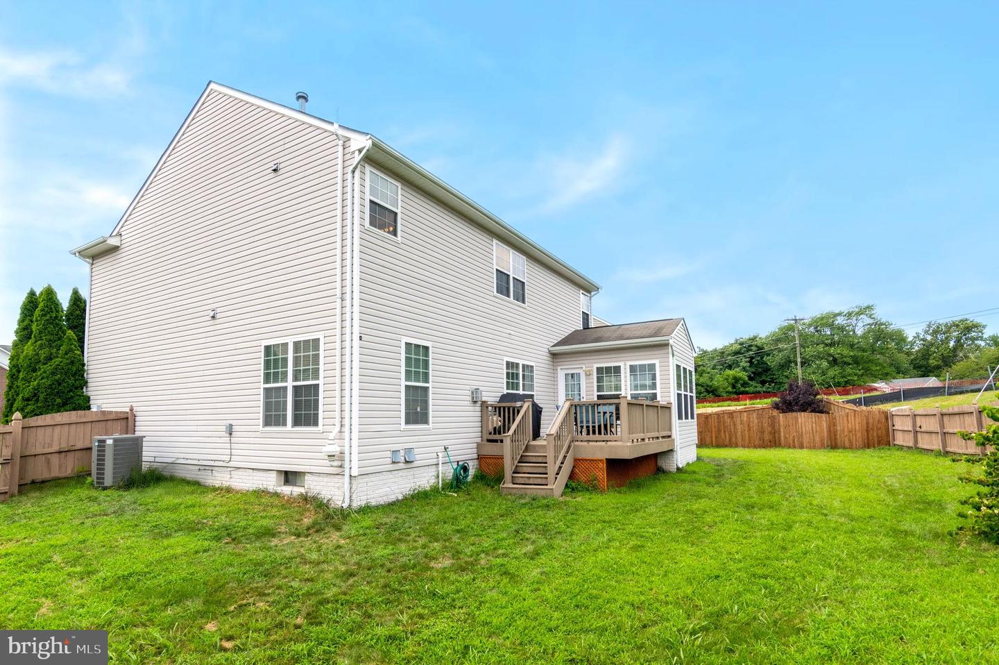 10 MINNIEAR CT, FREDERICKSBURG, Virginia 22406, 4 Bedrooms Bedrooms, 8 Rooms Rooms,3 BathroomsBathrooms,Residential,For sale,10 MINNIEAR CT,VAST2041508 MLS # VAST2041508