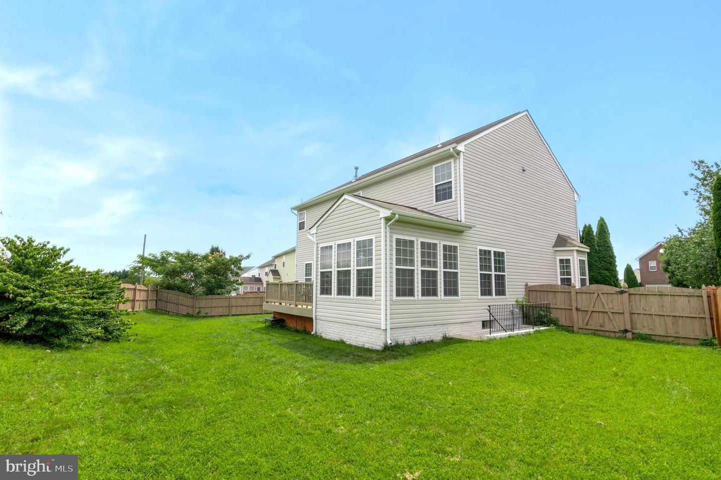 10 MINNIEAR CT, FREDERICKSBURG, Virginia 22406, 4 Bedrooms Bedrooms, 8 Rooms Rooms,3 BathroomsBathrooms,Residential,For sale,10 MINNIEAR CT,VAST2041508 MLS # VAST2041508