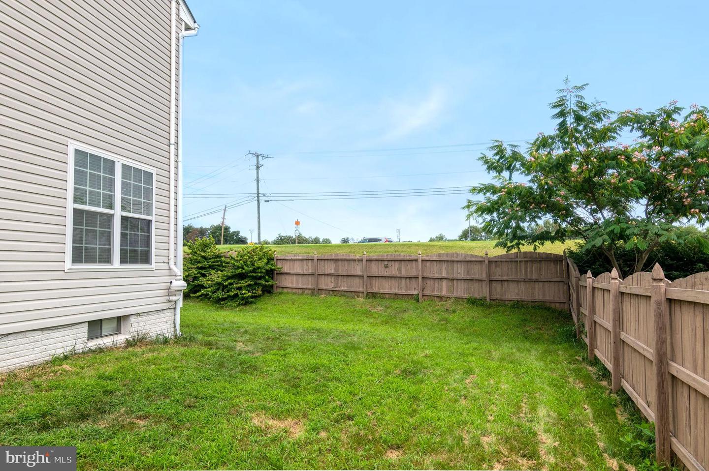 10 MINNIEAR CT, FREDERICKSBURG, Virginia 22406, 4 Bedrooms Bedrooms, 8 Rooms Rooms,3 BathroomsBathrooms,Residential,For sale,10 MINNIEAR CT,VAST2041508 MLS # VAST2041508
