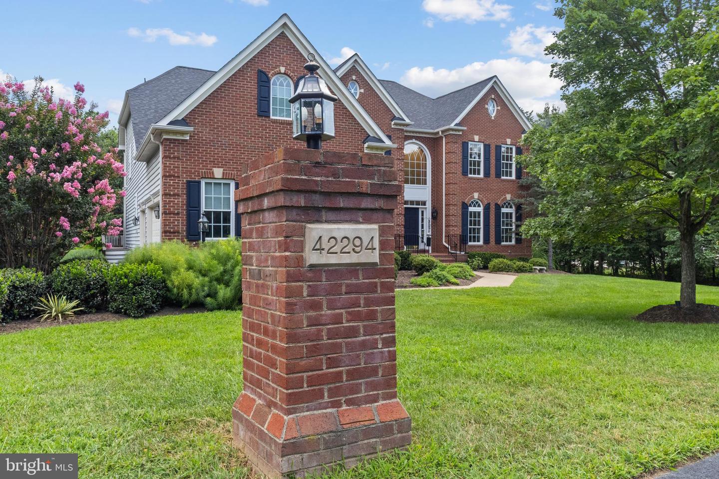 42294 IRON BIT PL, CHANTILLY, Virginia 20152, 5 Bedrooms Bedrooms, ,5 BathroomsBathrooms,Residential,For sale,42294 IRON BIT PL,VALO2103844 MLS # VALO2103844