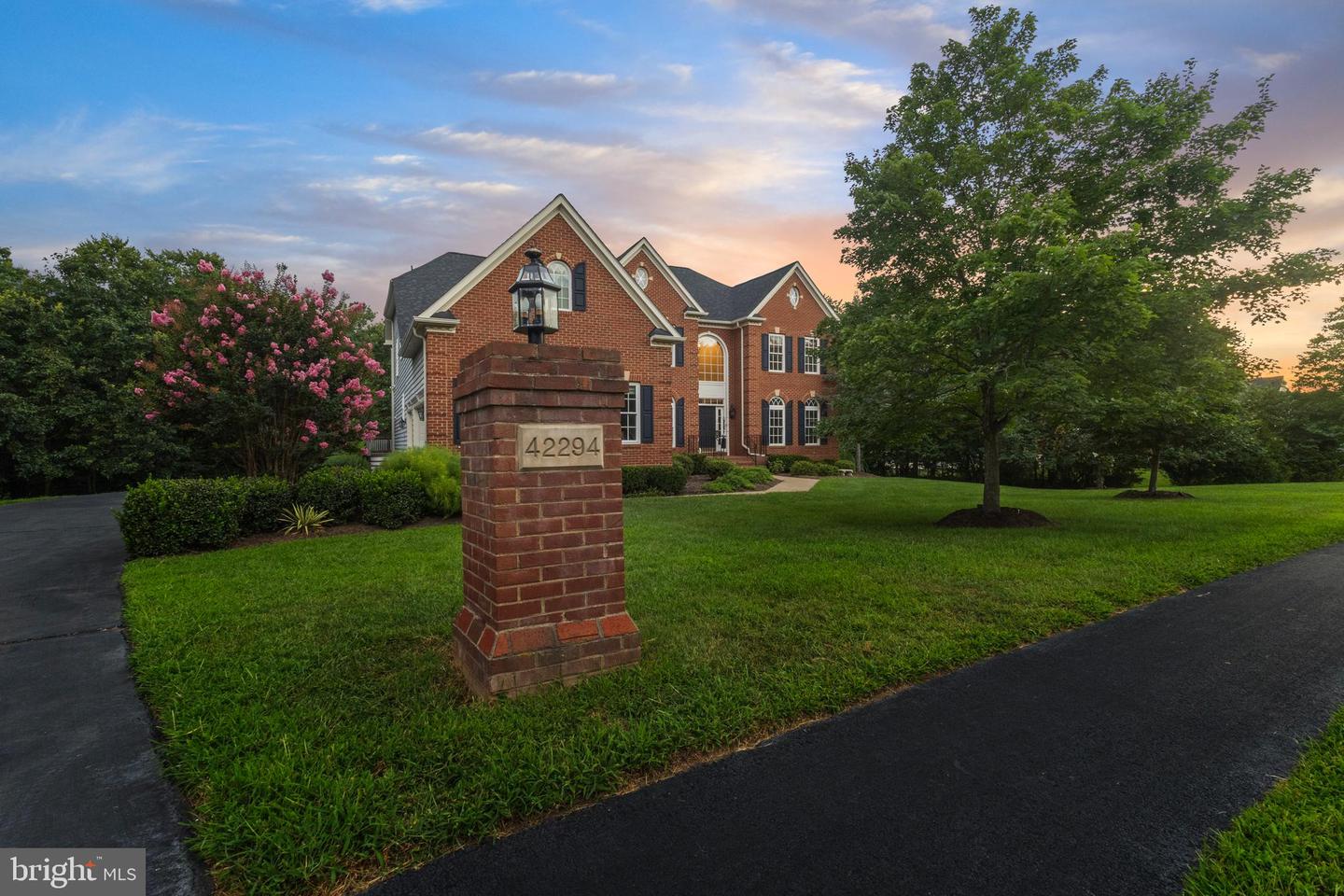 42294 IRON BIT PL, CHANTILLY, Virginia 20152, 5 Bedrooms Bedrooms, ,5 BathroomsBathrooms,Residential,For sale,42294 IRON BIT PL,VALO2103844 MLS # VALO2103844