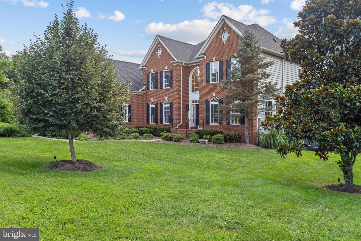 42294 IRON BIT PL, CHANTILLY, Virginia 20152, 5 Bedrooms Bedrooms, ,5 BathroomsBathrooms,Residential,For sale,42294 IRON BIT PL,VALO2103844 MLS # VALO2103844