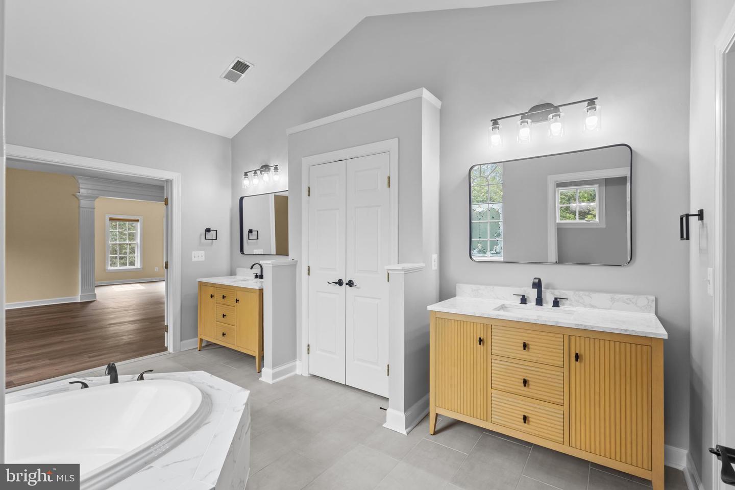 42294 IRON BIT PL, CHANTILLY, Virginia 20152, 5 Bedrooms Bedrooms, ,5 BathroomsBathrooms,Residential,For sale,42294 IRON BIT PL,VALO2103844 MLS # VALO2103844