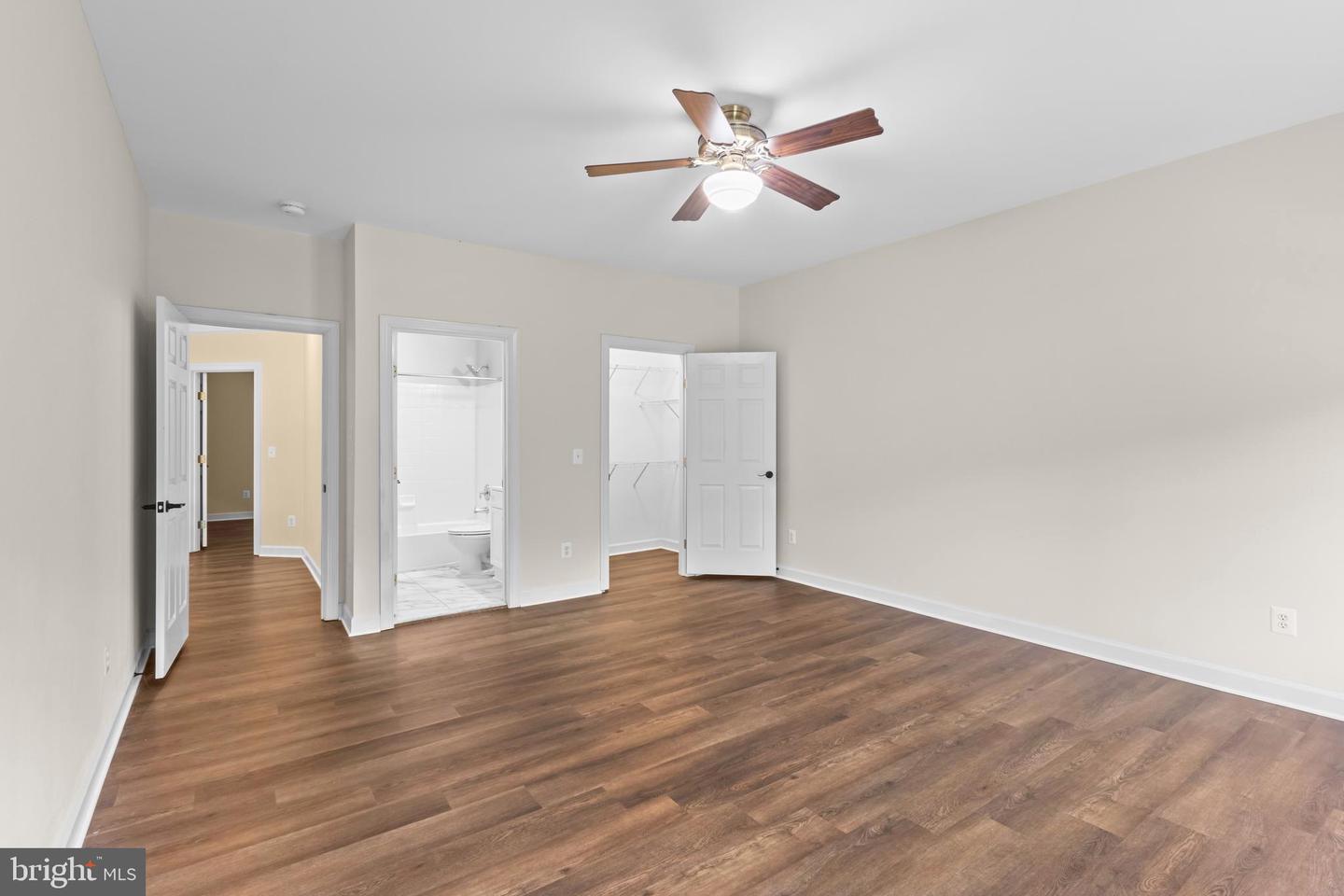 42294 IRON BIT PL, CHANTILLY, Virginia 20152, 5 Bedrooms Bedrooms, ,5 BathroomsBathrooms,Residential,For sale,42294 IRON BIT PL,VALO2103844 MLS # VALO2103844
