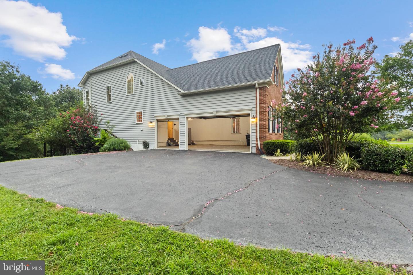 42294 IRON BIT PL, CHANTILLY, Virginia 20152, 5 Bedrooms Bedrooms, ,5 BathroomsBathrooms,Residential,For sale,42294 IRON BIT PL,VALO2103844 MLS # VALO2103844