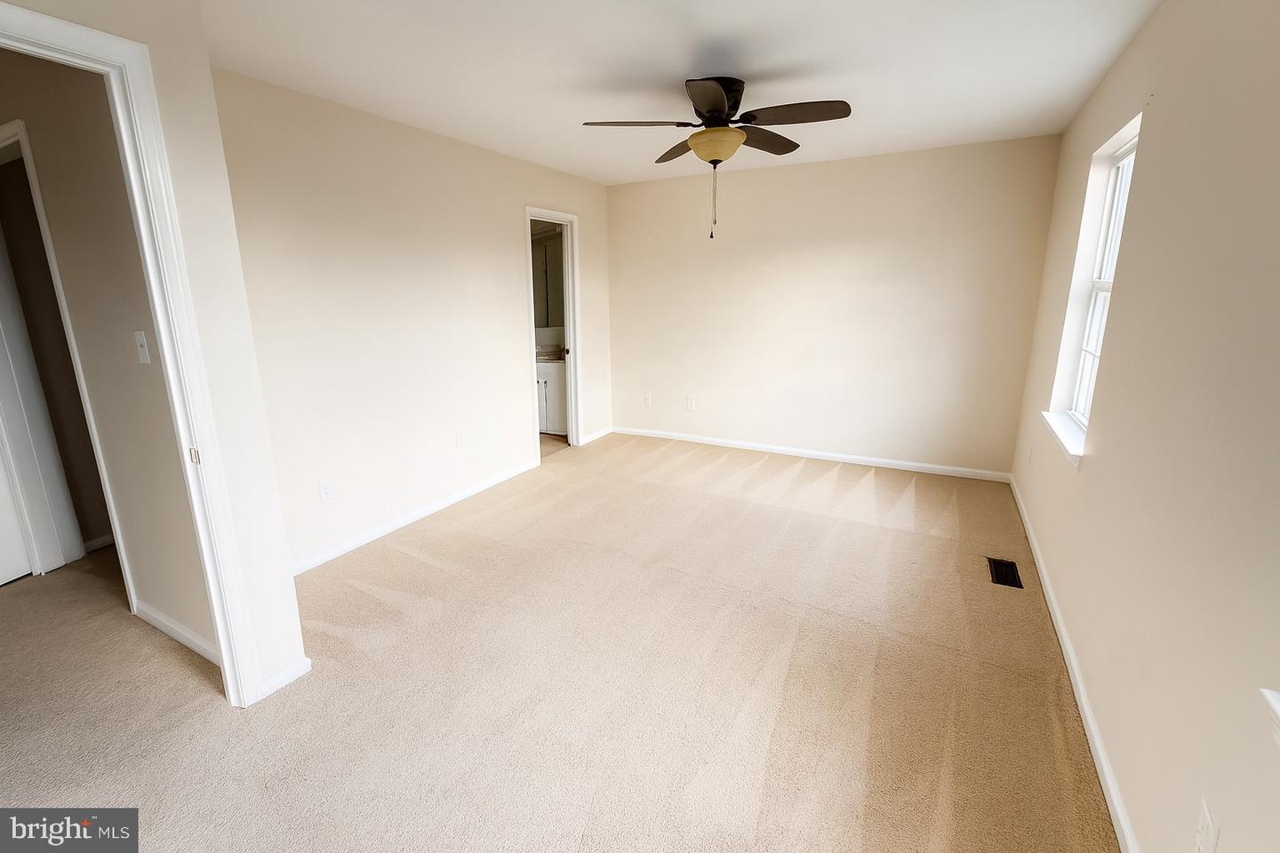 4127 WEEPING WILLOW CT #142-A, CHANTILLY, Virginia 20151, 3 Bedrooms Bedrooms, ,2 BathroomsBathrooms,Residential,For sale,4127 WEEPING WILLOW CT #142-A,VAFX2259280 MLS # VAFX2259280