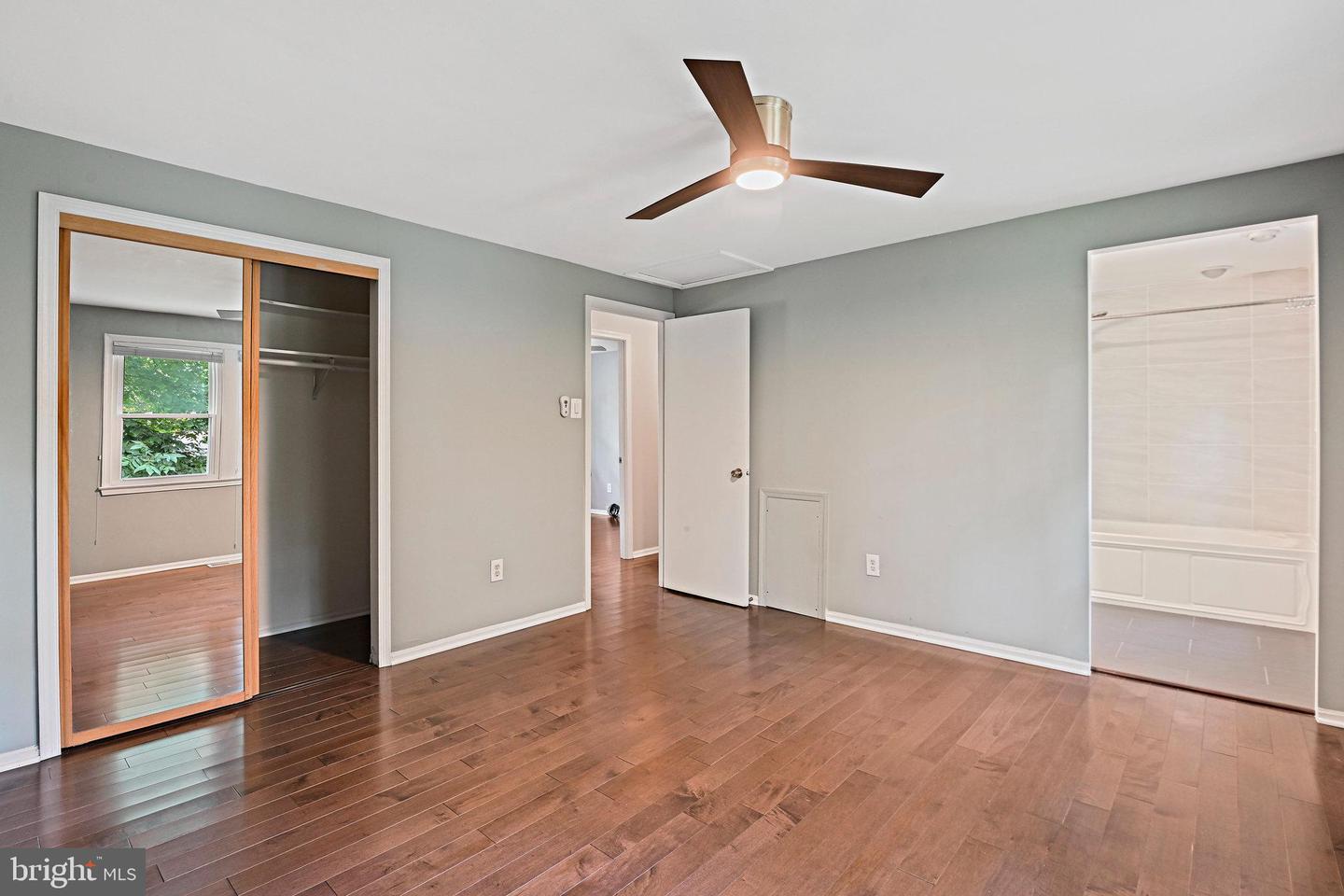 12706 SAYLERS CREEK LN, HERNDON, Virginia 20170, 4 Bedrooms Bedrooms, 8 Rooms Rooms,2 BathroomsBathrooms,Residential,For sale,12706 SAYLERS CREEK LN,VAFX2259064 MLS # VAFX2259064