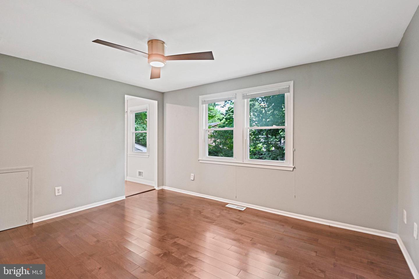 12706 SAYLERS CREEK LN, HERNDON, Virginia 20170, 4 Bedrooms Bedrooms, 8 Rooms Rooms,2 BathroomsBathrooms,Residential,For sale,12706 SAYLERS CREEK LN,VAFX2259064 MLS # VAFX2259064