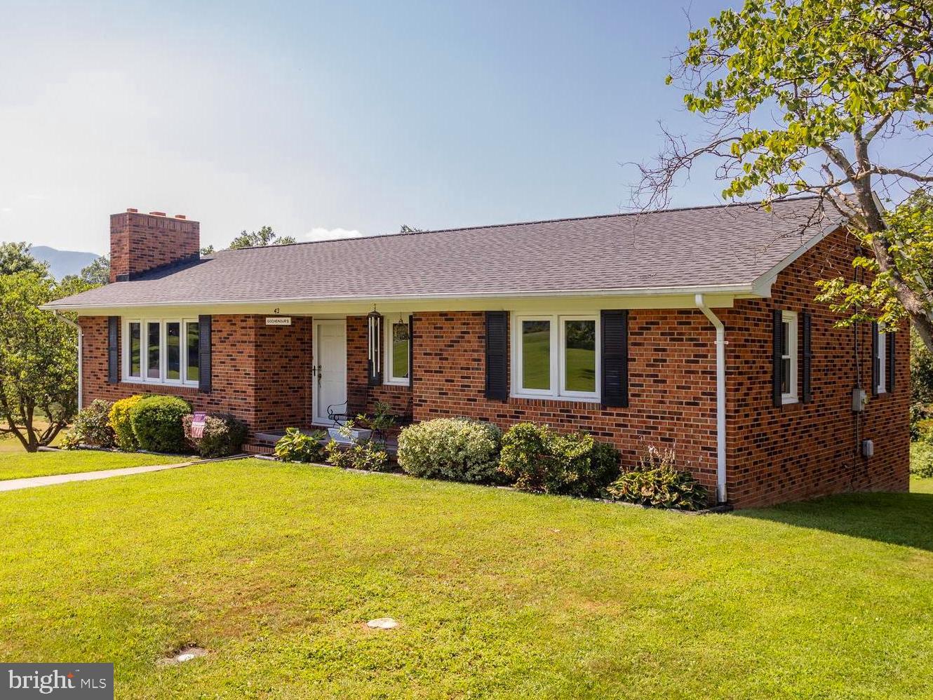 42 OAKCREST DR, LURAY, Virginia 22835, 3 Bedrooms Bedrooms, ,2 BathroomsBathrooms,Residential,For sale,42 OAKCREST DR,VAPA2005224 MLS # VAPA2005224