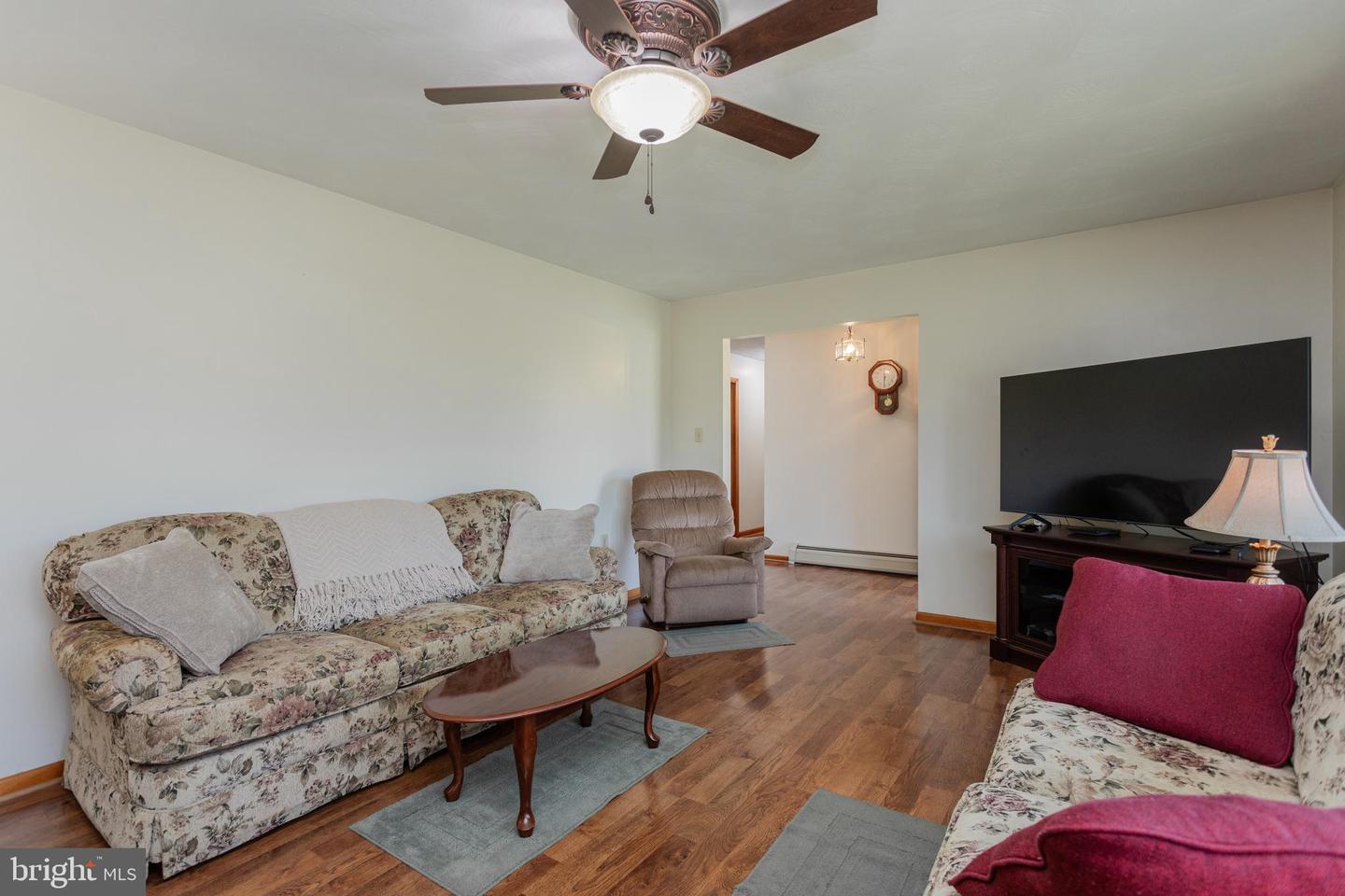 42 OAKCREST DR, LURAY, Virginia 22835, 3 Bedrooms Bedrooms, ,2 BathroomsBathrooms,Residential,For sale,42 OAKCREST DR,VAPA2005224 MLS # VAPA2005224