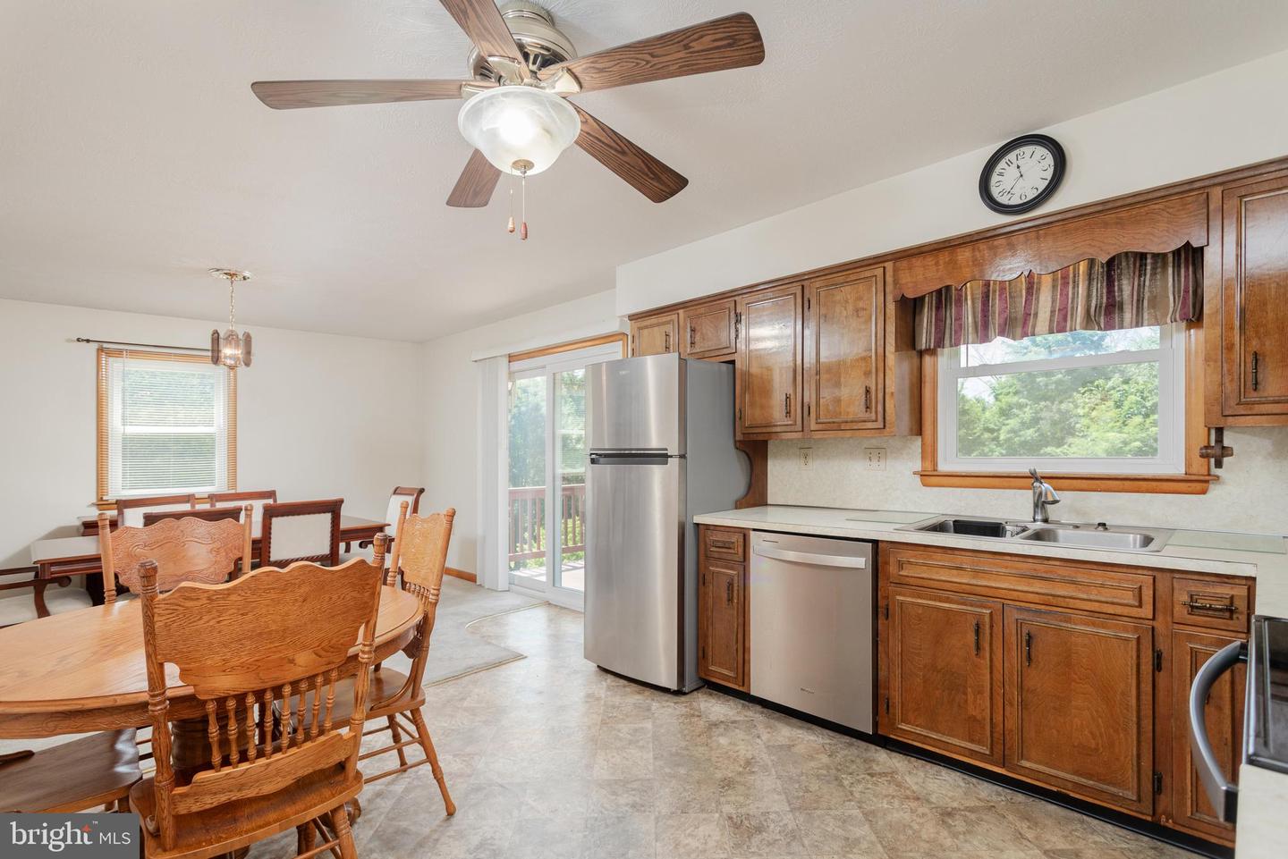 42 OAKCREST DR, LURAY, Virginia 22835, 3 Bedrooms Bedrooms, ,2 BathroomsBathrooms,Residential,For sale,42 OAKCREST DR,VAPA2005224 MLS # VAPA2005224