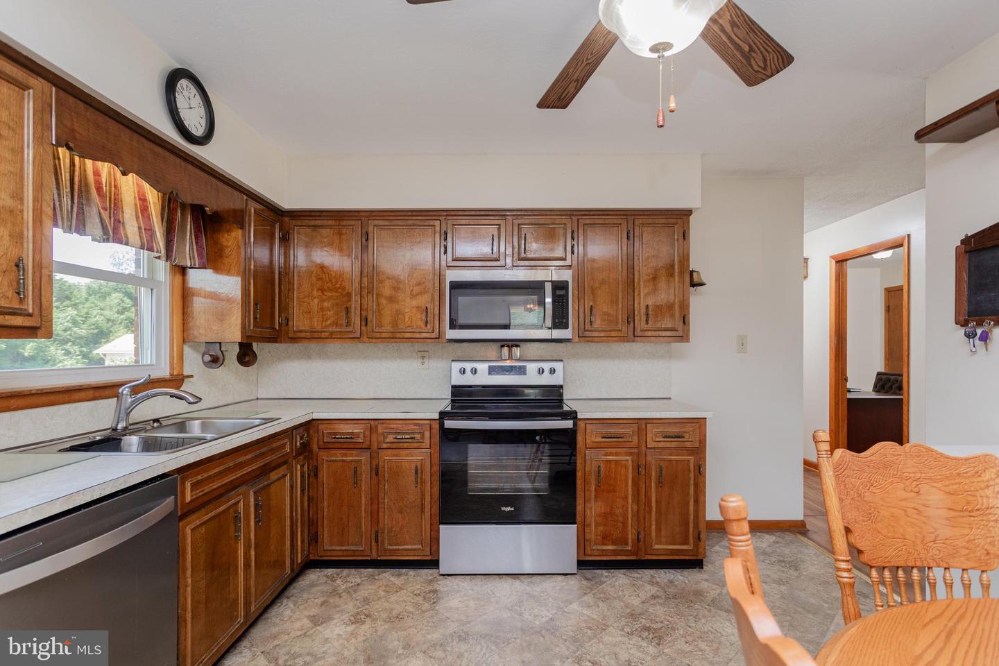 42 OAKCREST DR, LURAY, Virginia 22835, 3 Bedrooms Bedrooms, ,2 BathroomsBathrooms,Residential,For sale,42 OAKCREST DR,VAPA2005224 MLS # VAPA2005224
