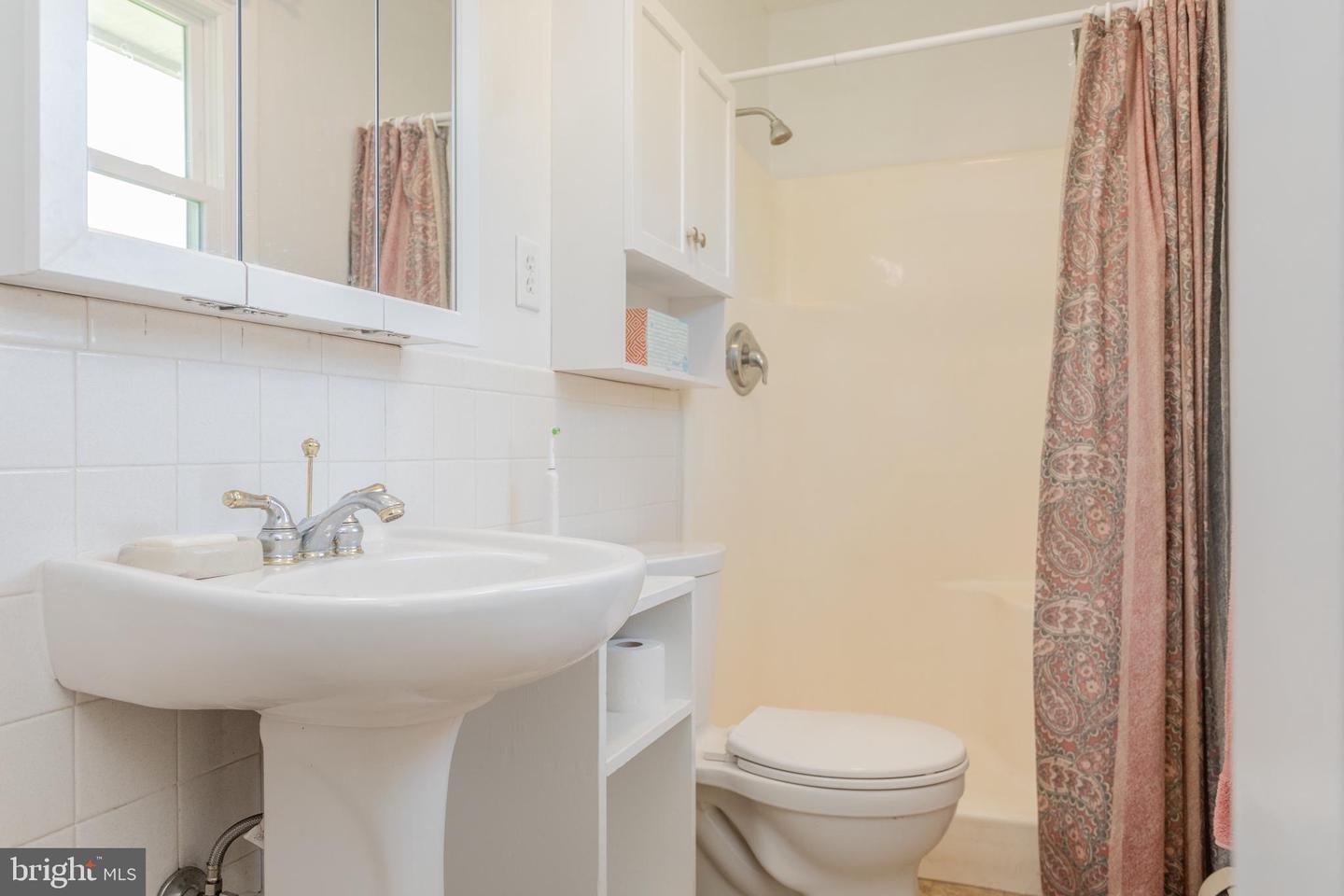 42 OAKCREST DR, LURAY, Virginia 22835, 3 Bedrooms Bedrooms, ,2 BathroomsBathrooms,Residential,For sale,42 OAKCREST DR,VAPA2005224 MLS # VAPA2005224