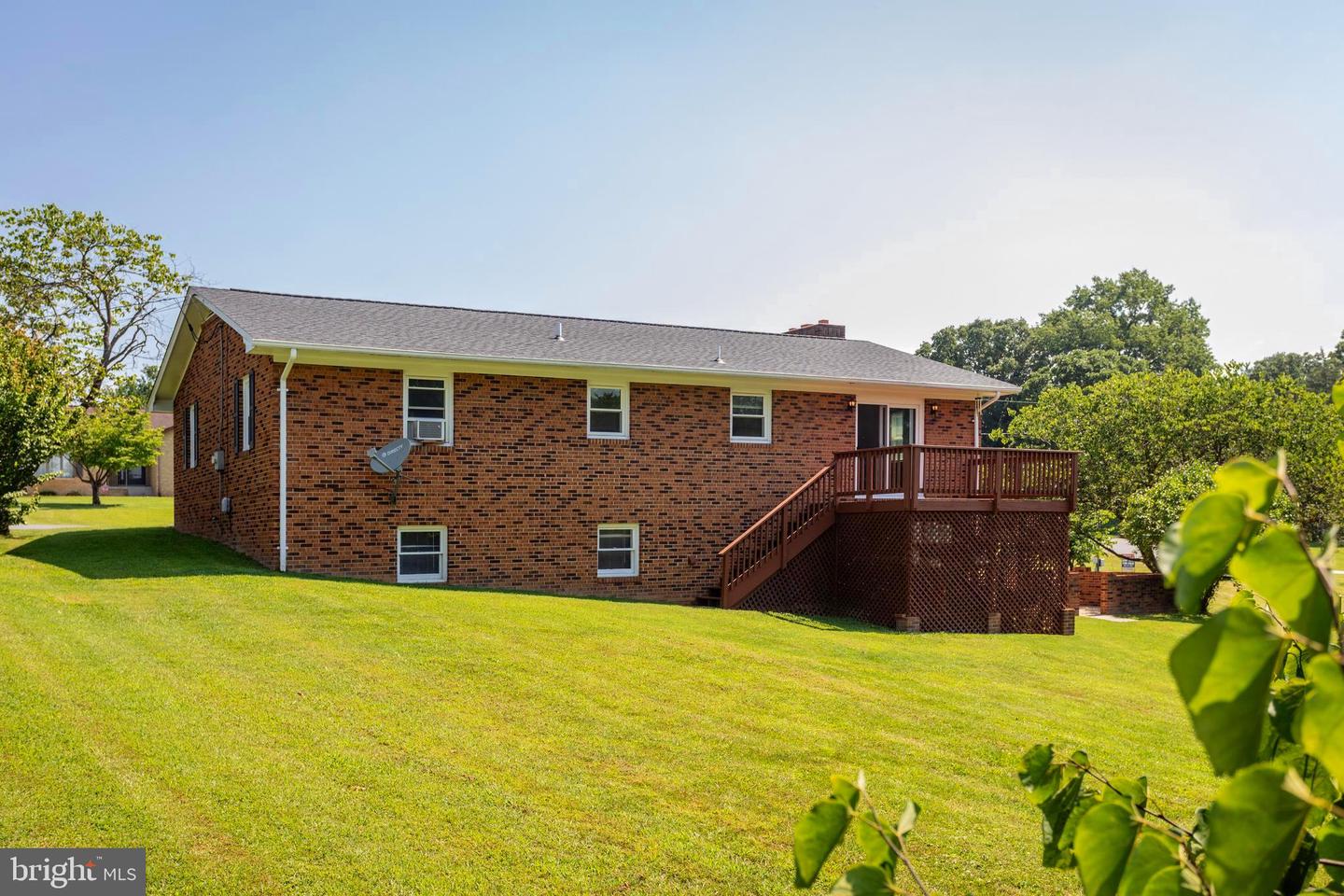 42 OAKCREST DR, LURAY, Virginia 22835, 3 Bedrooms Bedrooms, ,2 BathroomsBathrooms,Residential,For sale,42 OAKCREST DR,VAPA2005224 MLS # VAPA2005224