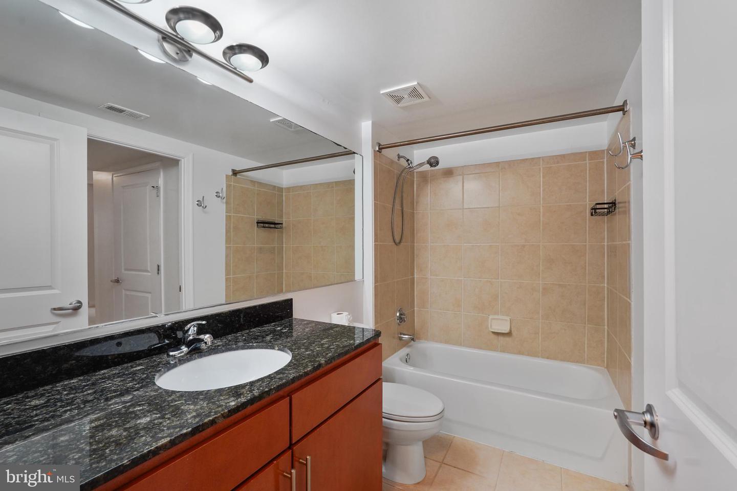 915 E ST NW #602, WASHINGTON, District Of Columbia 20004, 1 Bedroom Bedrooms, ,1 BathroomBathrooms,Residential,For sale,915 E ST NW #602,DCDC2213632 MLS # DCDC2213632