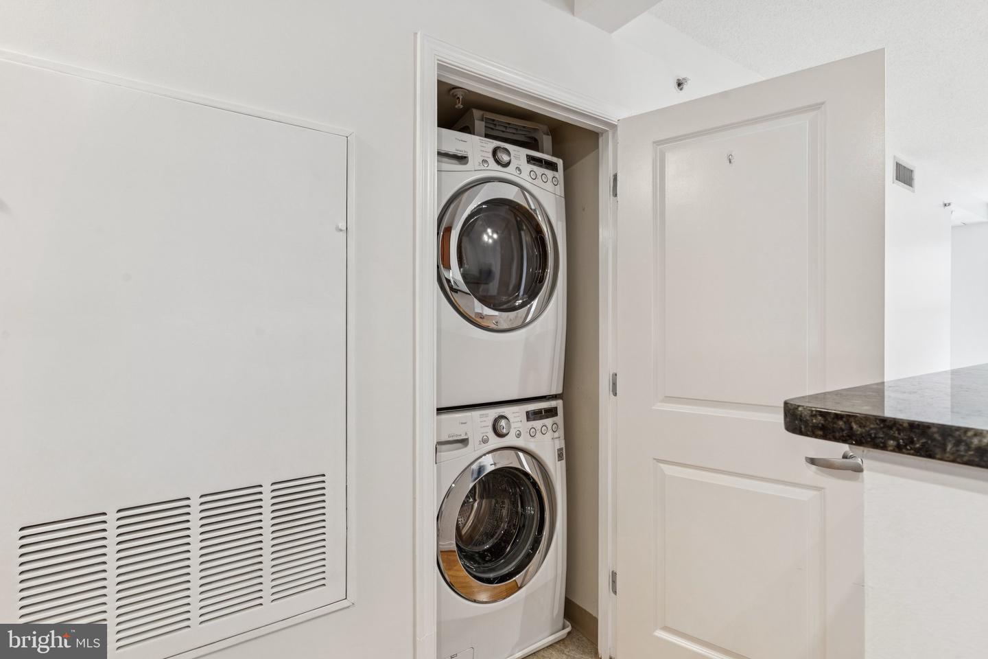 915 E ST NW #602, WASHINGTON, District Of Columbia 20004, 1 Bedroom Bedrooms, ,1 BathroomBathrooms,Residential,For sale,915 E ST NW #602,DCDC2213632 MLS # DCDC2213632