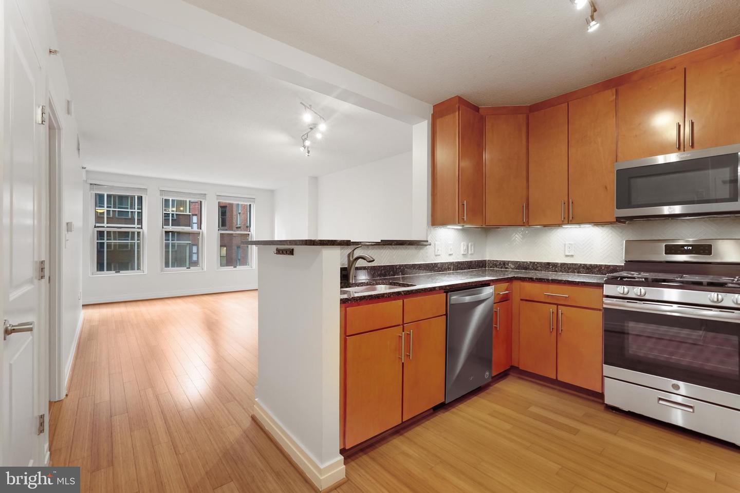 915 E ST NW #602, WASHINGTON, District Of Columbia 20004, 1 Bedroom Bedrooms, ,1 BathroomBathrooms,Residential,For sale,915 E ST NW #602,DCDC2213632 MLS # DCDC2213632