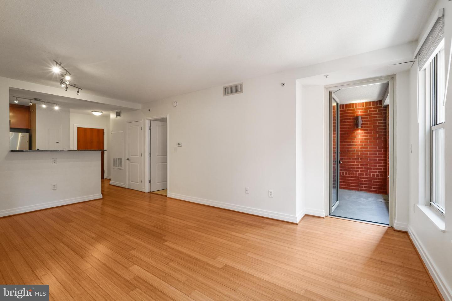 915 E ST NW #602, WASHINGTON, District Of Columbia 20004, 1 Bedroom Bedrooms, ,1 BathroomBathrooms,Residential,For sale,915 E ST NW #602,DCDC2213632 MLS # DCDC2213632