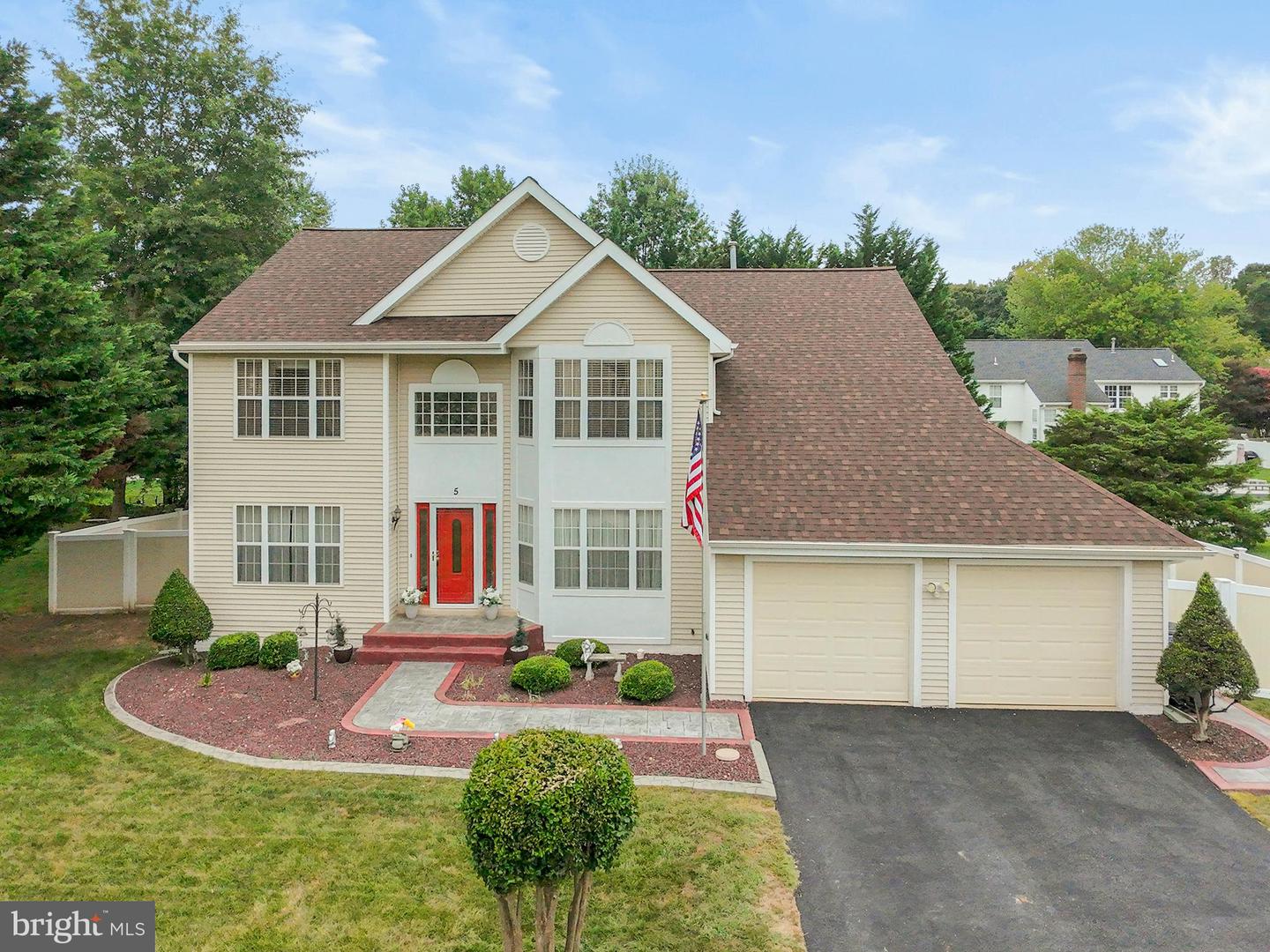 5 WENDOVER CT, STAFFORD, Virginia 22554, 5 Bedrooms Bedrooms, ,3 BathroomsBathrooms,Residential,For sale,5 WENDOVER CT,VAST2041476 MLS # VAST2041476