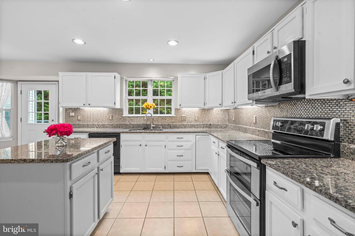 5 WENDOVER CT, STAFFORD, Virginia 22554, 5 Bedrooms Bedrooms, ,3 BathroomsBathrooms,Residential,For sale,5 WENDOVER CT,VAST2041476 MLS # VAST2041476