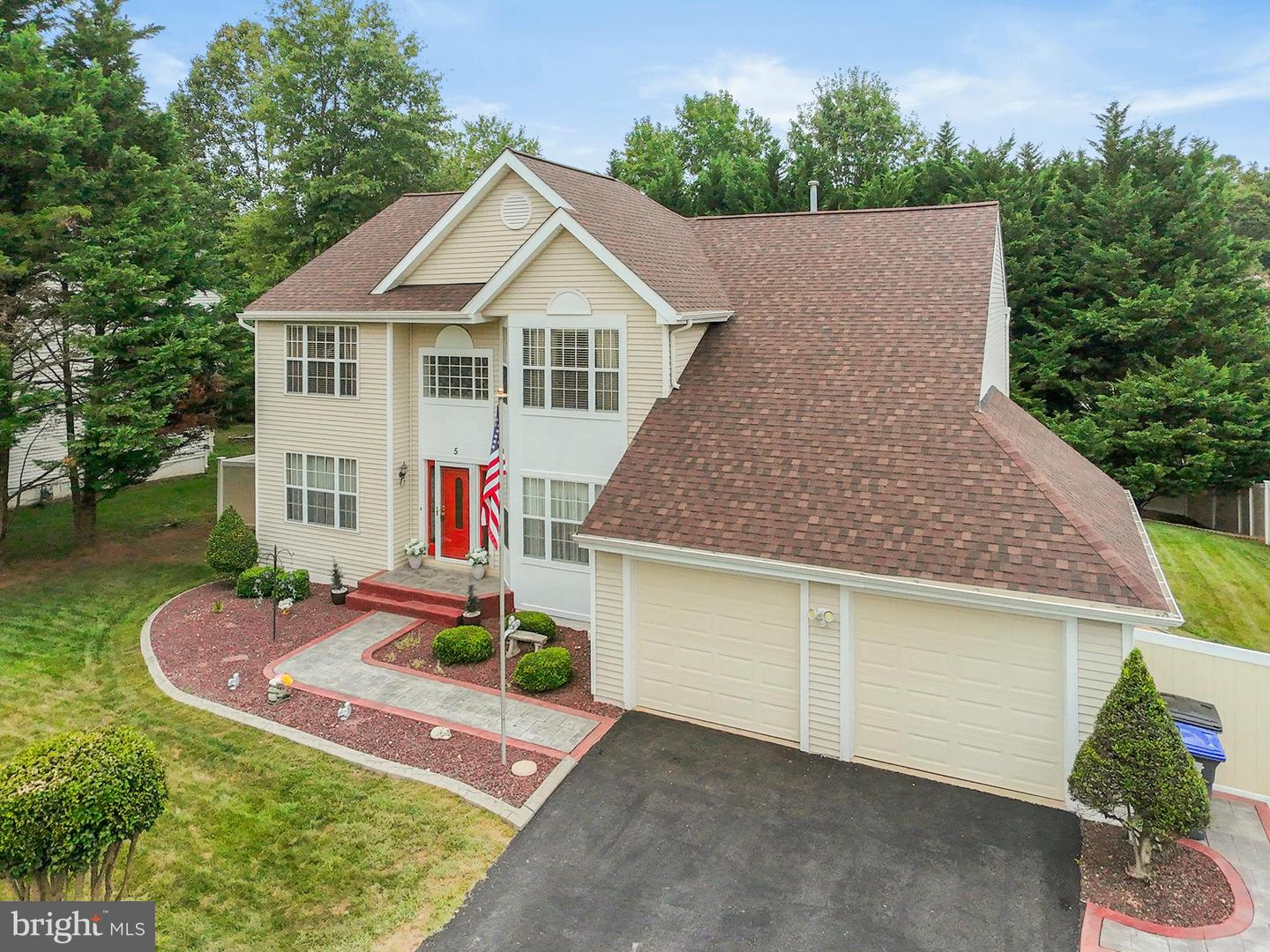 5 WENDOVER CT, STAFFORD, Virginia 22554, 5 Bedrooms Bedrooms, ,3 BathroomsBathrooms,Residential,For sale,5 WENDOVER CT,VAST2041476 MLS # VAST2041476