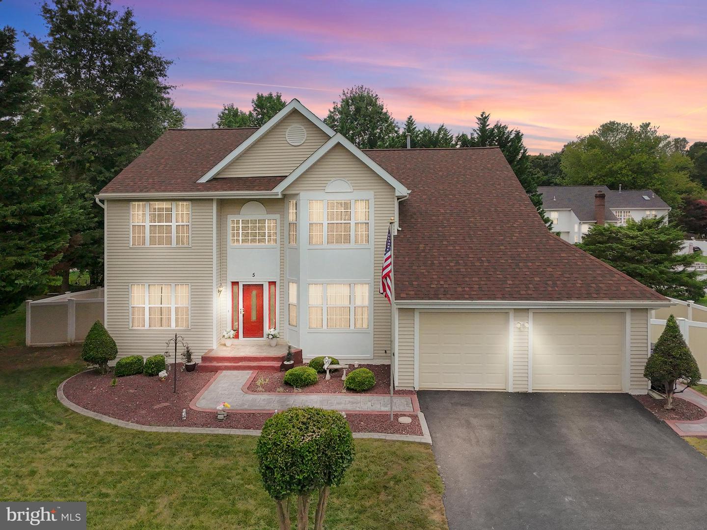 5 WENDOVER CT, STAFFORD, Virginia 22554, 5 Bedrooms Bedrooms, ,3 BathroomsBathrooms,Residential,For sale,5 WENDOVER CT,VAST2041476 MLS # VAST2041476