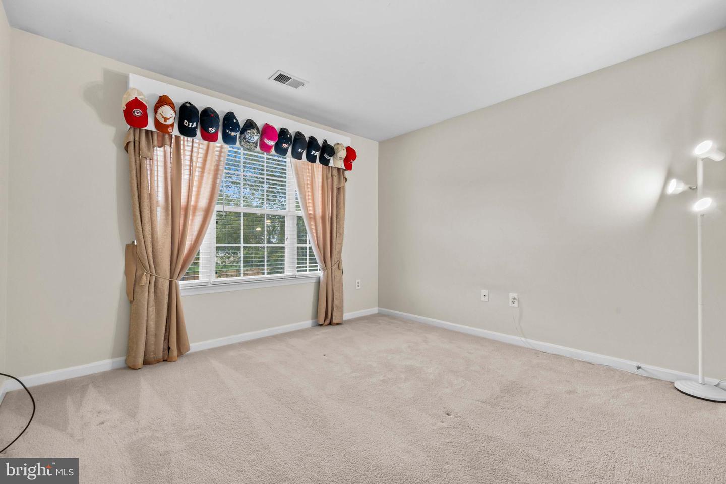 5 WENDOVER CT, STAFFORD, Virginia 22554, 5 Bedrooms Bedrooms, ,3 BathroomsBathrooms,Residential,For sale,5 WENDOVER CT,VAST2041476 MLS # VAST2041476