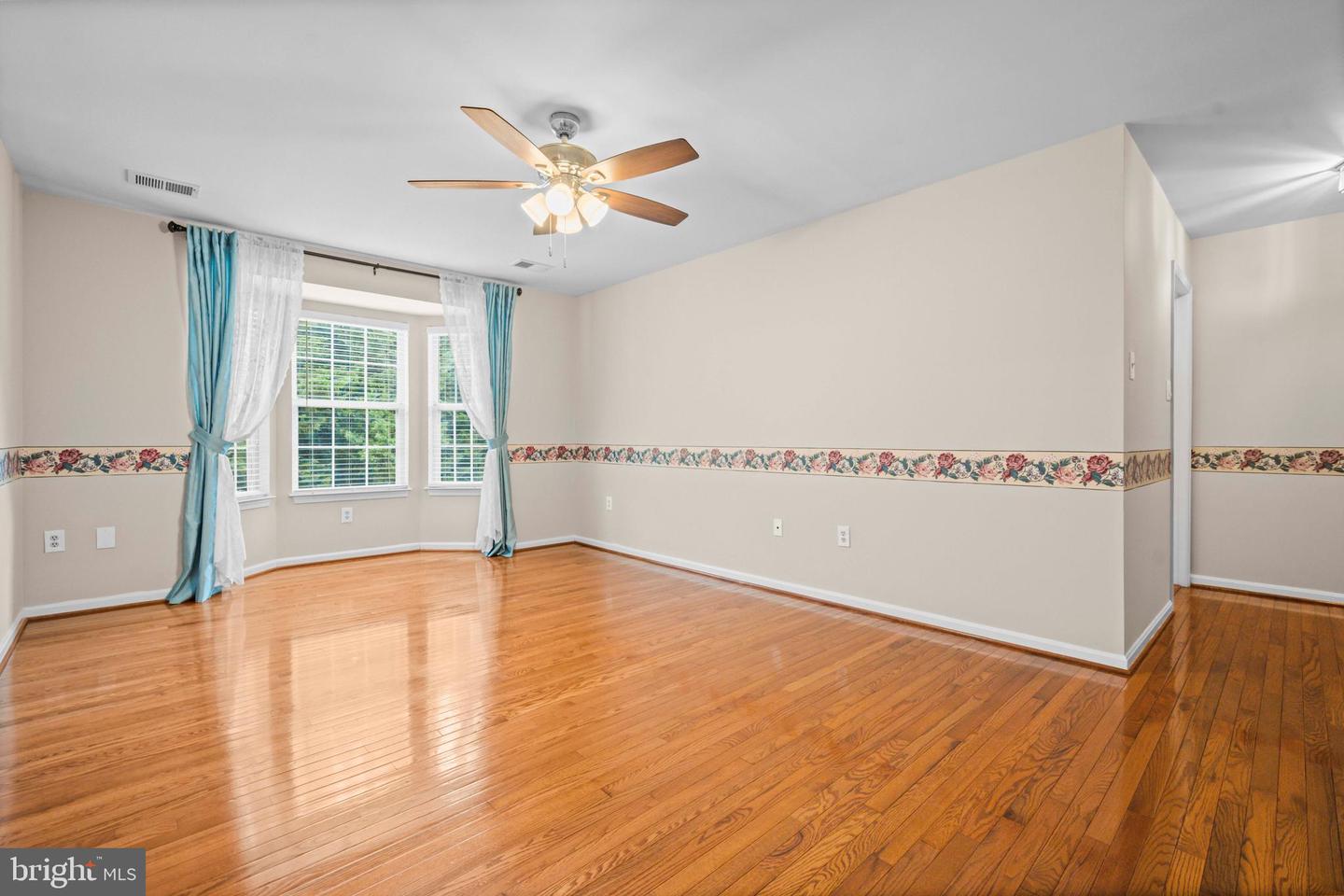 5 WENDOVER CT, STAFFORD, Virginia 22554, 5 Bedrooms Bedrooms, ,3 BathroomsBathrooms,Residential,For sale,5 WENDOVER CT,VAST2041476 MLS # VAST2041476