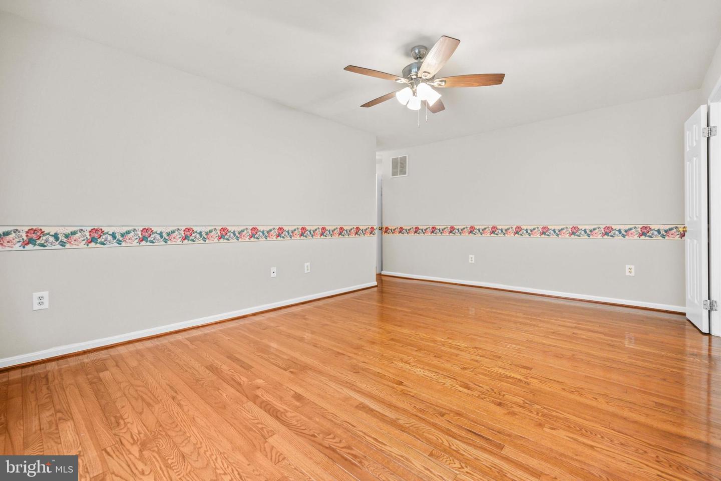 5 WENDOVER CT, STAFFORD, Virginia 22554, 5 Bedrooms Bedrooms, ,3 BathroomsBathrooms,Residential,For sale,5 WENDOVER CT,VAST2041476 MLS # VAST2041476