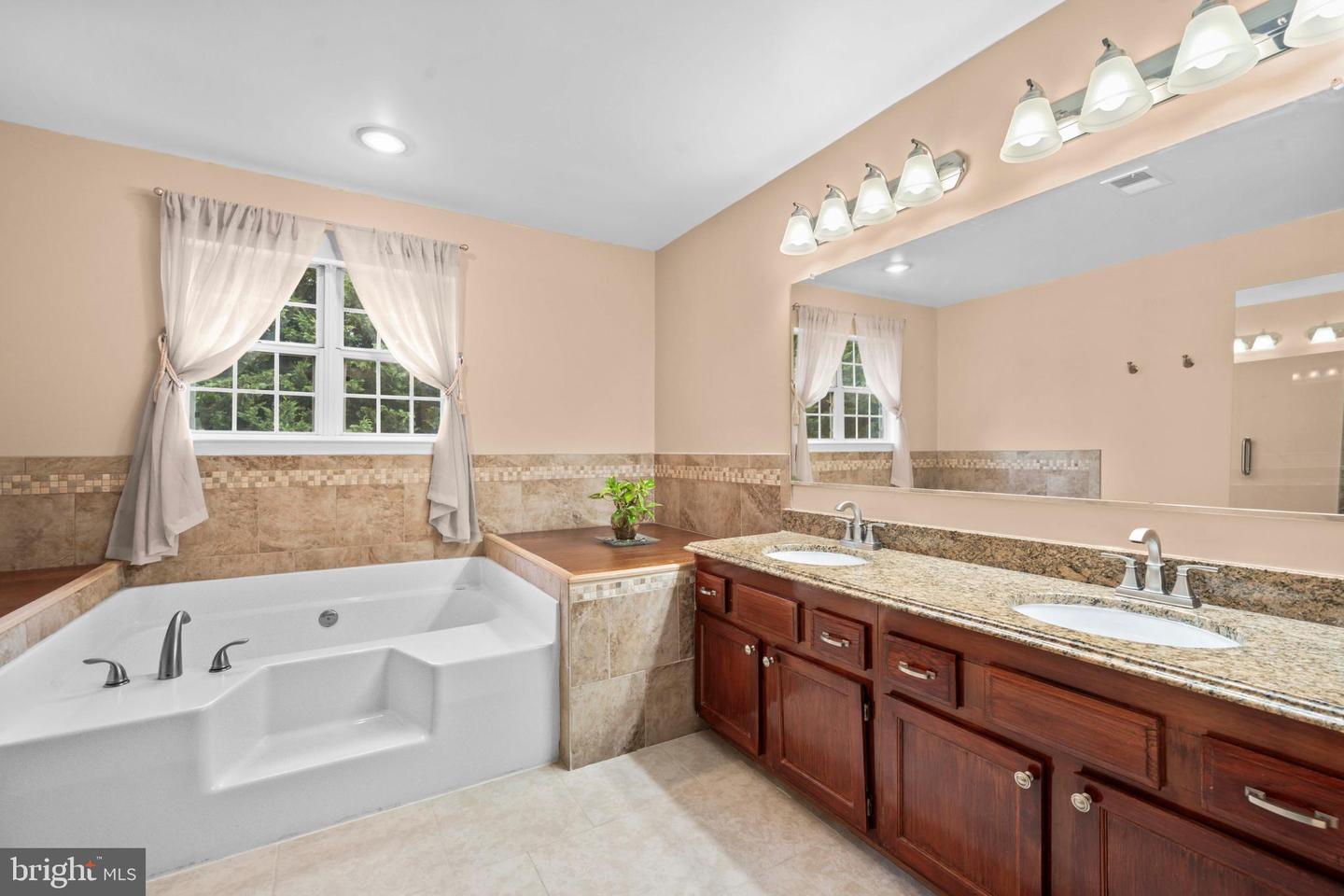 5 WENDOVER CT, STAFFORD, Virginia 22554, 5 Bedrooms Bedrooms, ,3 BathroomsBathrooms,Residential,For sale,5 WENDOVER CT,VAST2041476 MLS # VAST2041476