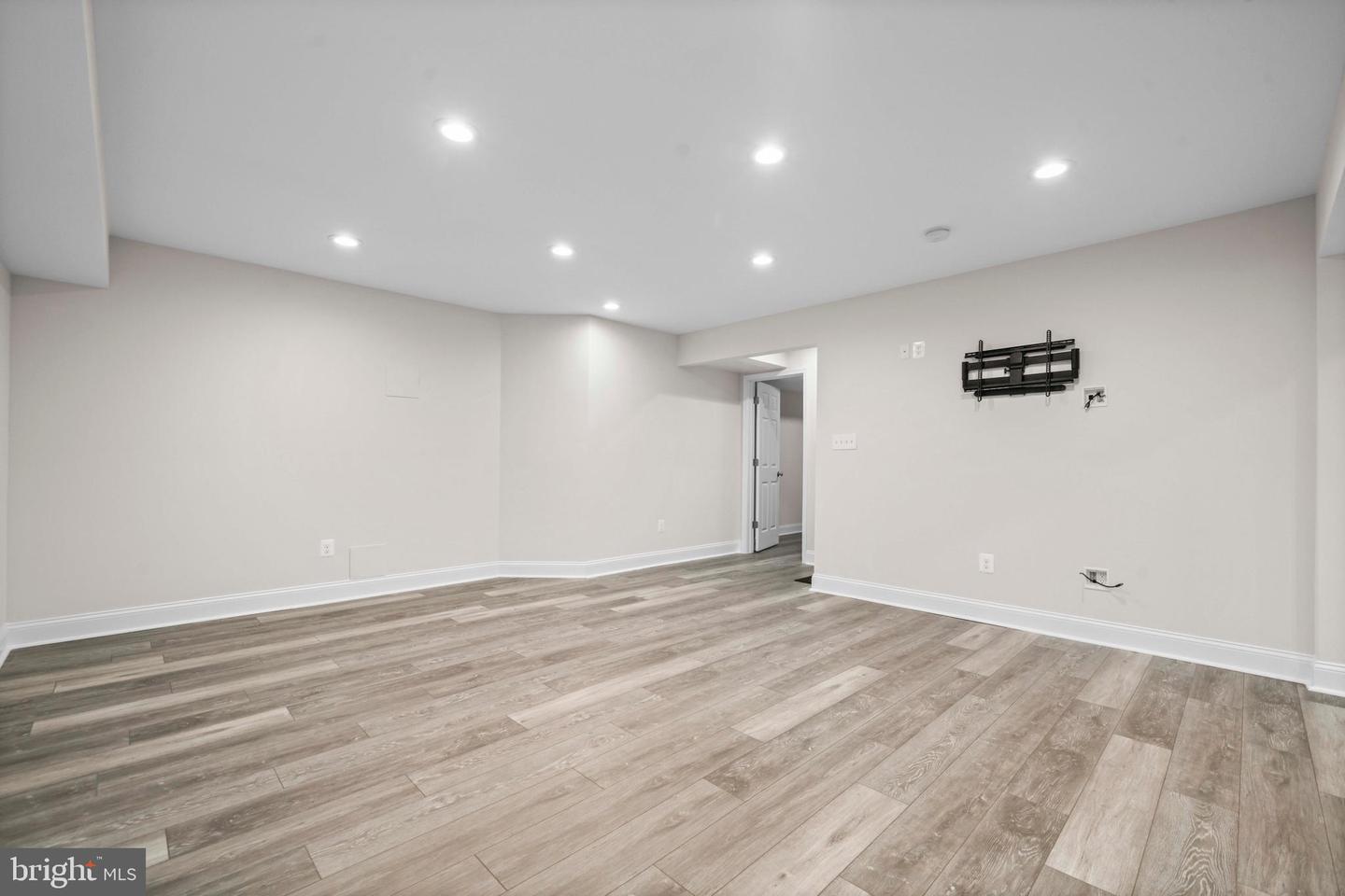 5 WENDOVER CT, STAFFORD, Virginia 22554, 5 Bedrooms Bedrooms, ,3 BathroomsBathrooms,Residential,For sale,5 WENDOVER CT,VAST2041476 MLS # VAST2041476