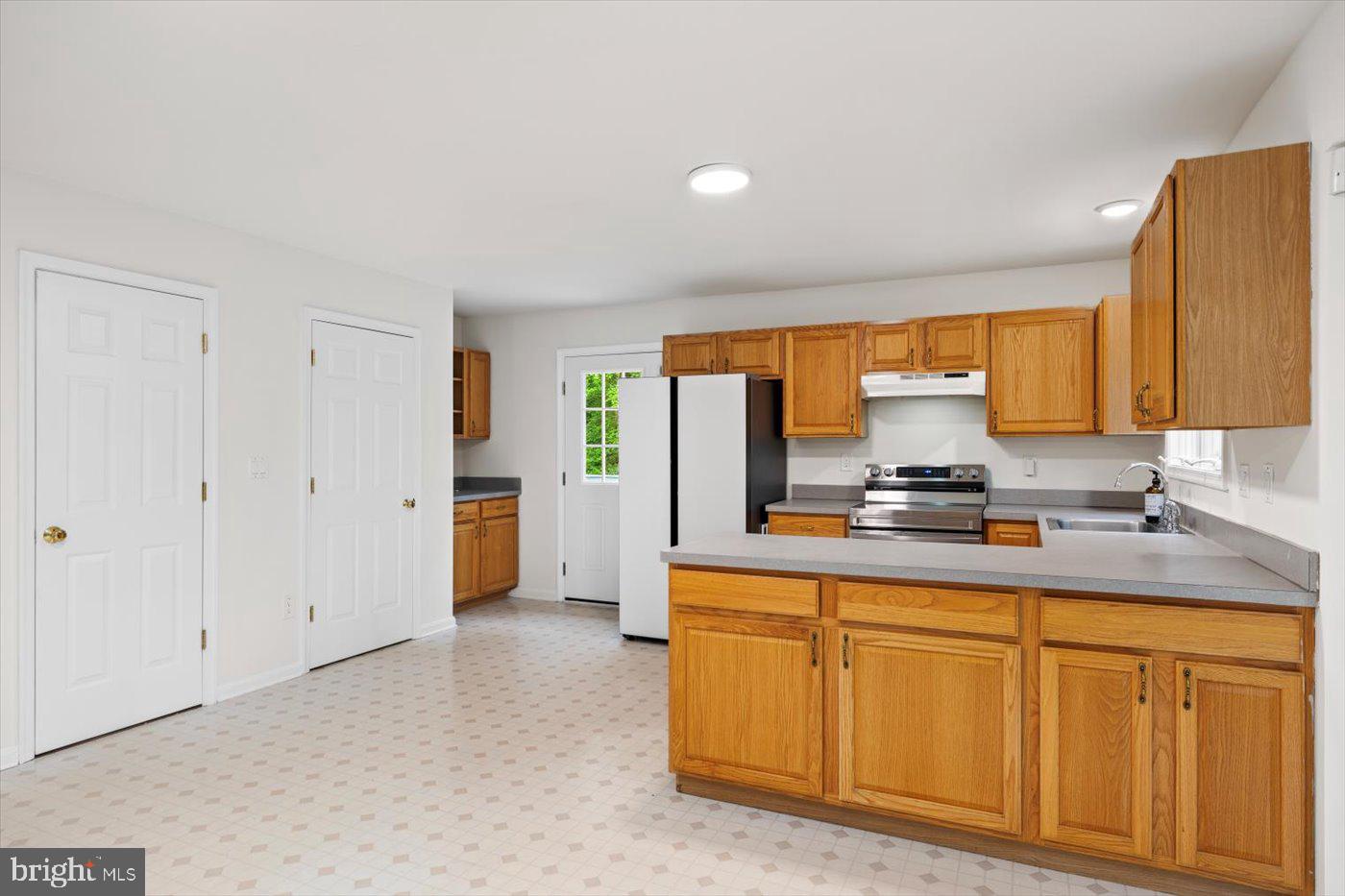 152 BARRETT HEIGHTS RD, STAFFORD, Virginia 22556, 4 Bedrooms Bedrooms, ,3 BathroomsBathrooms,Residential,For sale,152 BARRETT HEIGHTS RD,VAST2041442 MLS # VAST2041442