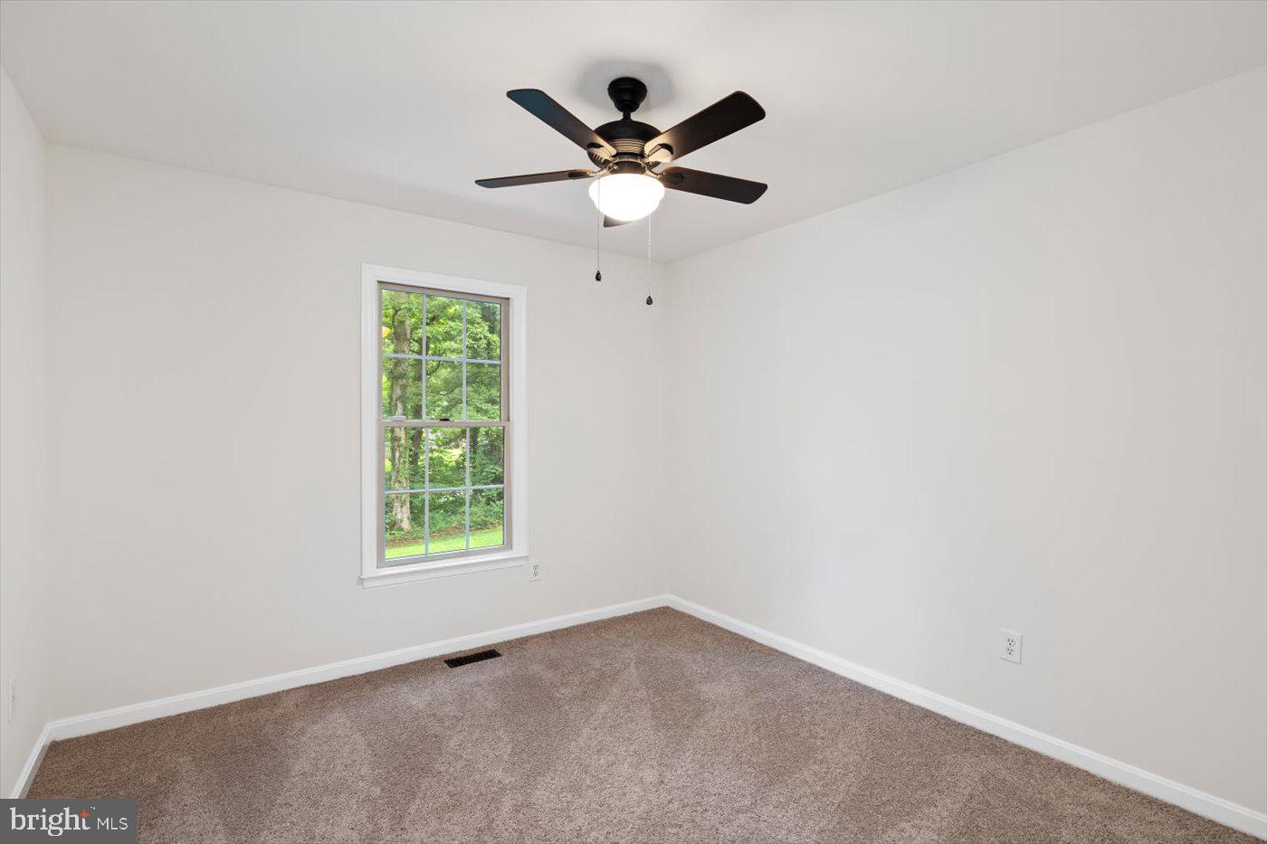 152 BARRETT HEIGHTS RD, STAFFORD, Virginia 22556, 4 Bedrooms Bedrooms, ,3 BathroomsBathrooms,Residential,For sale,152 BARRETT HEIGHTS RD,VAST2041442 MLS # VAST2041442
