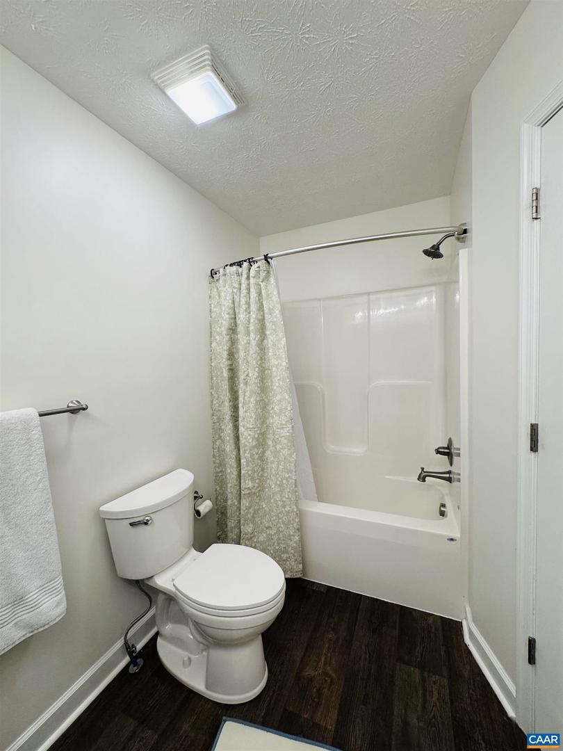 186 CEDAR POINT LN, ROCKINGHAM, Virginia 22802, 3 Bedrooms Bedrooms, ,2 BathroomsBathrooms,Residential,For sale,186 CEDAR POINT LN,667444 MLS # 667444