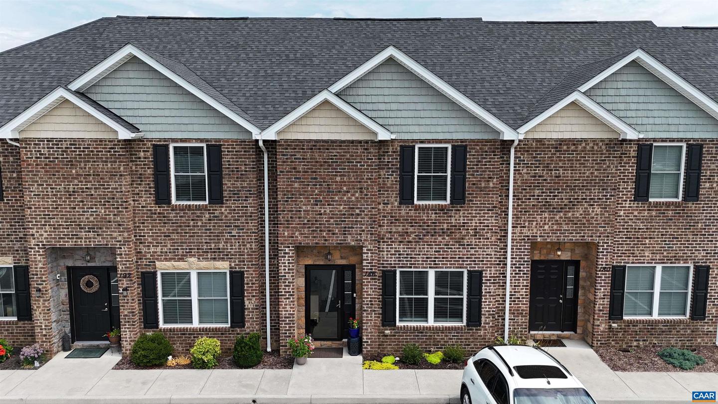 186 CEDAR POINT LN, ROCKINGHAM, Virginia 22802, 3 Bedrooms Bedrooms, ,2 BathroomsBathrooms,Residential,For sale,186 CEDAR POINT LN,667444 MLS # 667444