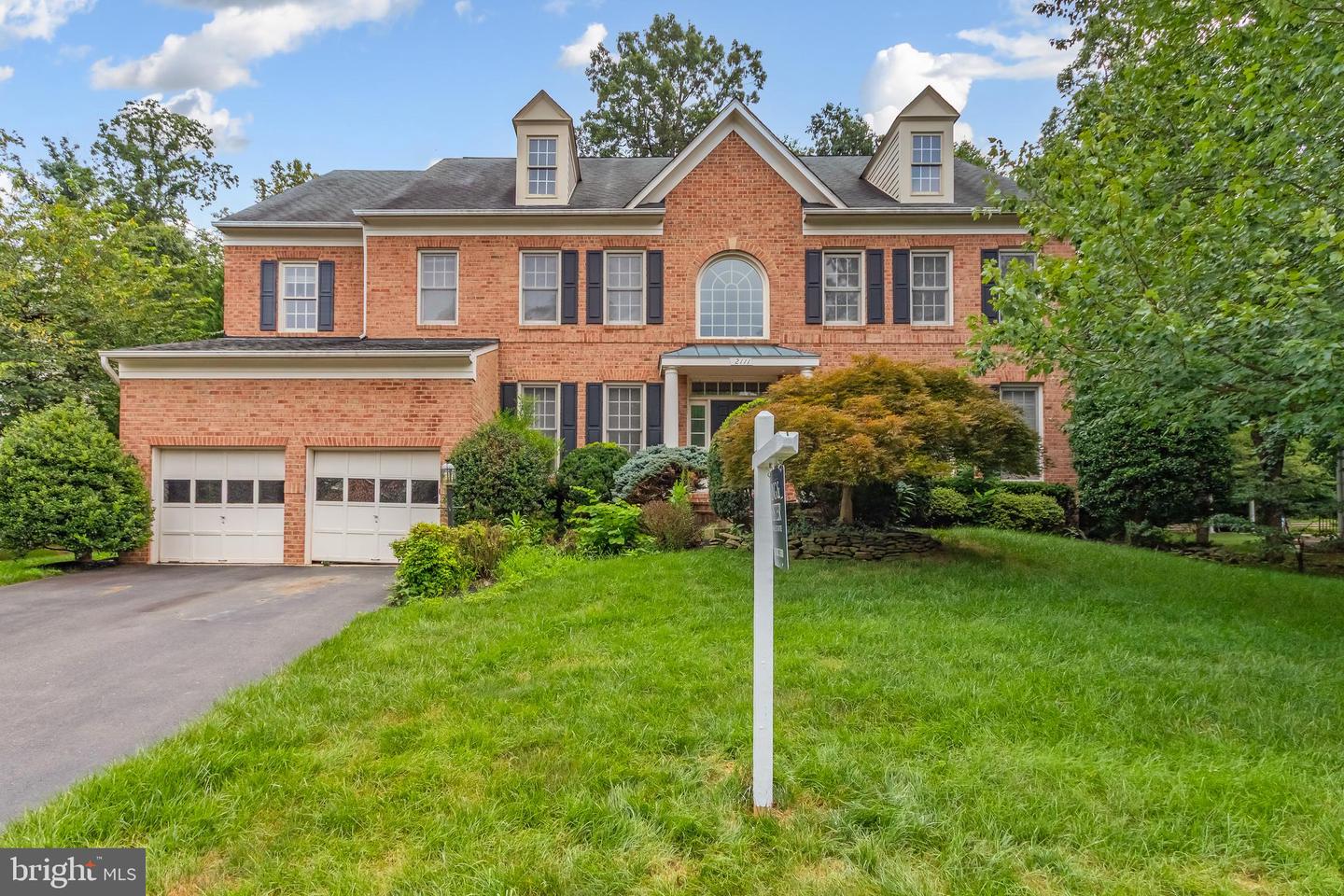 12111 WALNUT BRANCH RD, RESTON, Virginia 20194, 5 Bedrooms Bedrooms, ,4 BathroomsBathrooms,Residential,For sale,12111 WALNUT BRANCH RD,VAFX2259512 MLS # VAFX2259512