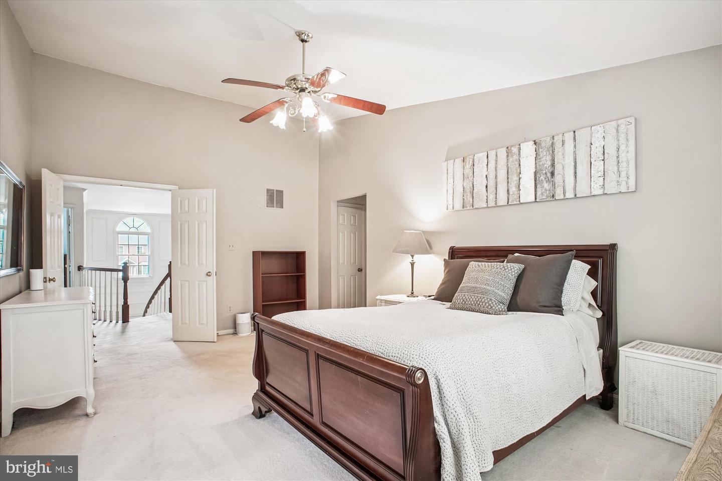 13605 OLD CHATWOOD PL, CHANTILLY, Virginia 20151, 4 Bedrooms Bedrooms, ,3 BathroomsBathrooms,Residential,For sale,13605 OLD CHATWOOD PL,VAFX2259516 MLS # VAFX2259516