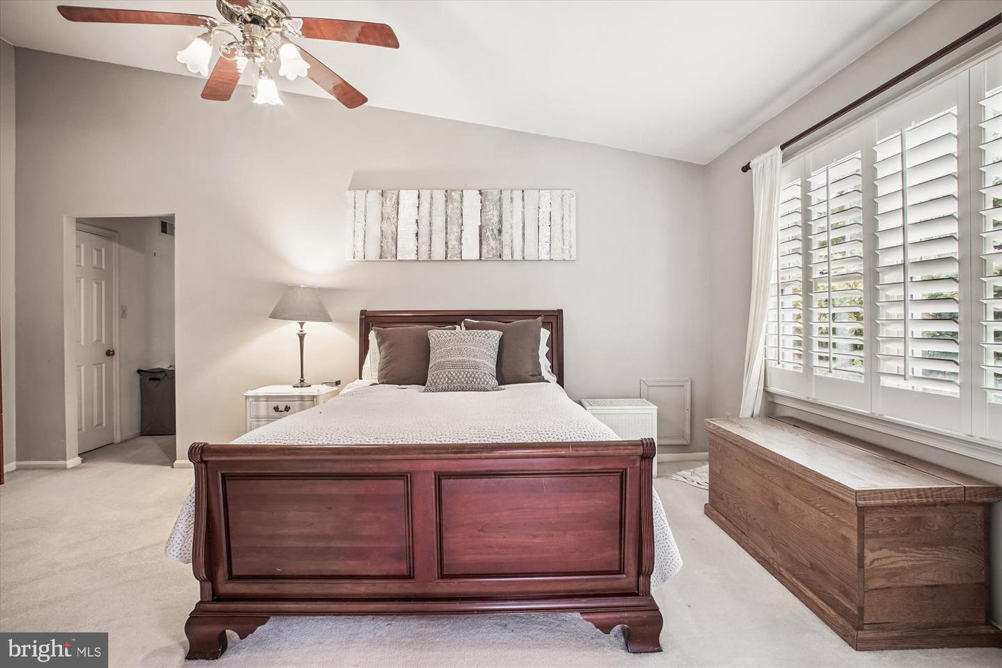 13605 OLD CHATWOOD PL, CHANTILLY, Virginia 20151, 4 Bedrooms Bedrooms, ,3 BathroomsBathrooms,Residential,For sale,13605 OLD CHATWOOD PL,VAFX2259516 MLS # VAFX2259516