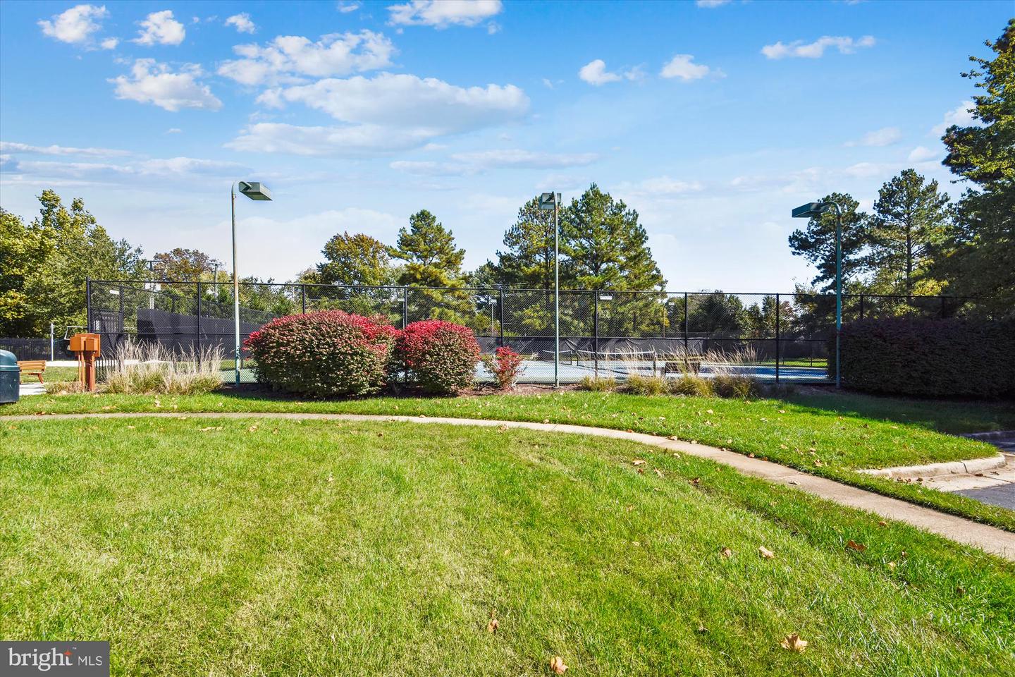 13605 OLD CHATWOOD PL, CHANTILLY, Virginia 20151, 4 Bedrooms Bedrooms, ,3 BathroomsBathrooms,Residential,For sale,13605 OLD CHATWOOD PL,VAFX2259516 MLS # VAFX2259516