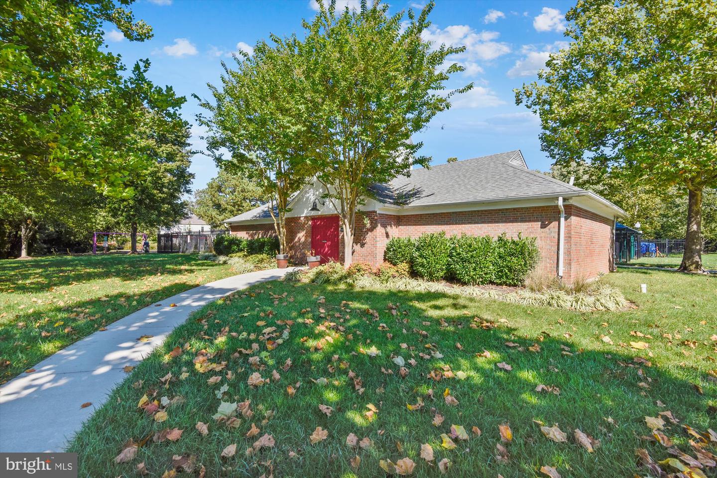 13605 OLD CHATWOOD PL, CHANTILLY, Virginia 20151, 4 Bedrooms Bedrooms, ,3 BathroomsBathrooms,Residential,For sale,13605 OLD CHATWOOD PL,VAFX2259516 MLS # VAFX2259516