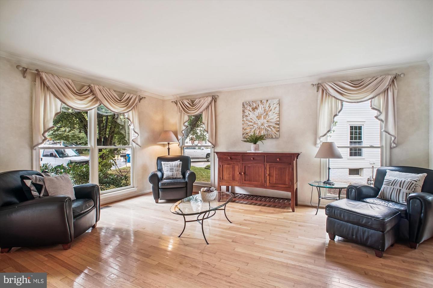 13605 OLD CHATWOOD PL, CHANTILLY, Virginia 20151, 4 Bedrooms Bedrooms, ,3 BathroomsBathrooms,Residential,For sale,13605 OLD CHATWOOD PL,VAFX2259516 MLS # VAFX2259516