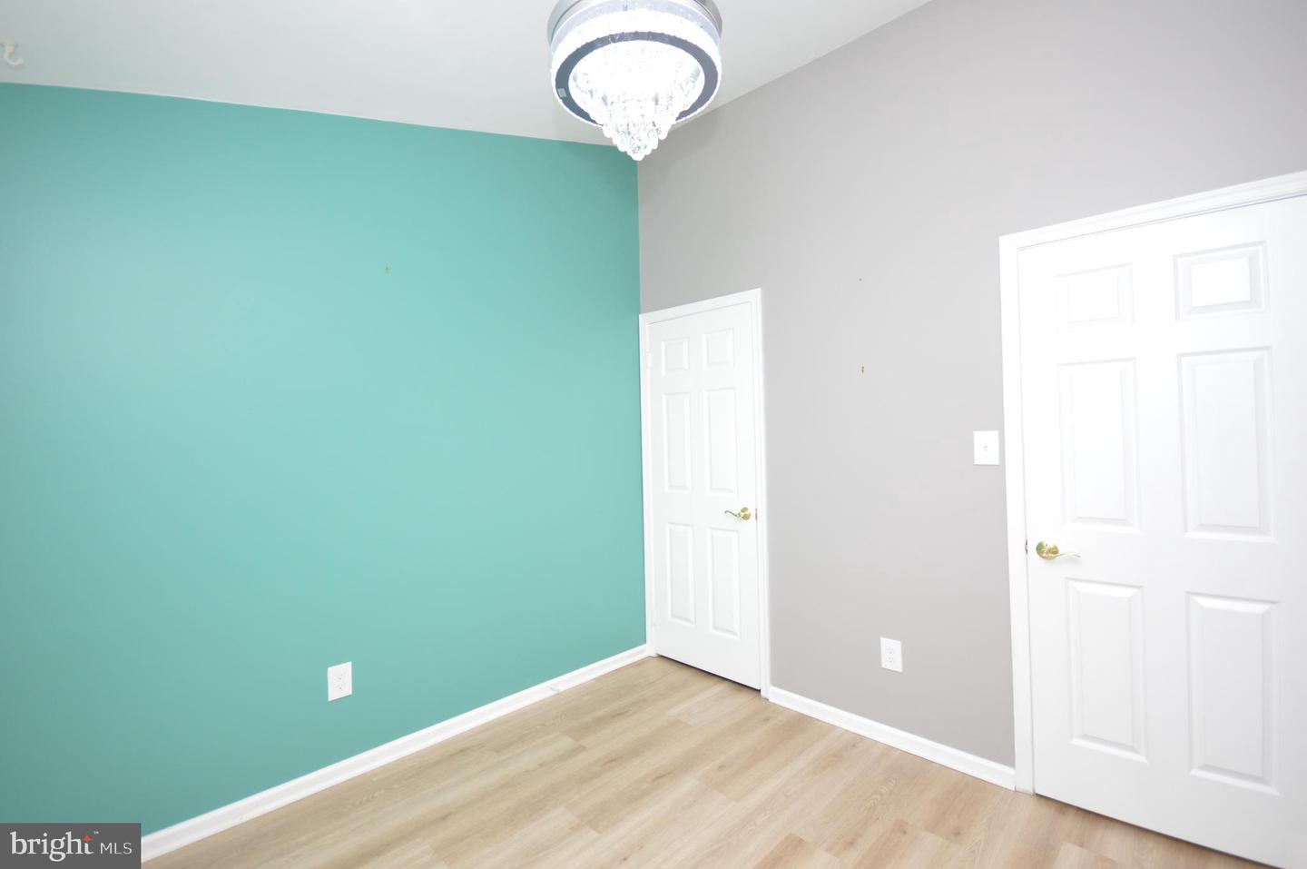 12319 FOX LAKE CT, FAIRFAX, Virginia 22033, 3 Bedrooms Bedrooms, ,2 BathroomsBathrooms,Residential,For sale,12319 FOX LAKE CT,VAFX2244634 MLS # VAFX2244634