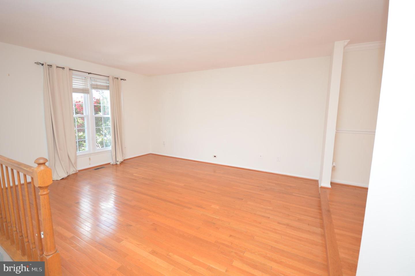 12319 FOX LAKE CT, FAIRFAX, Virginia 22033, 3 Bedrooms Bedrooms, ,2 BathroomsBathrooms,Residential,For sale,12319 FOX LAKE CT,VAFX2244634 MLS # VAFX2244634
